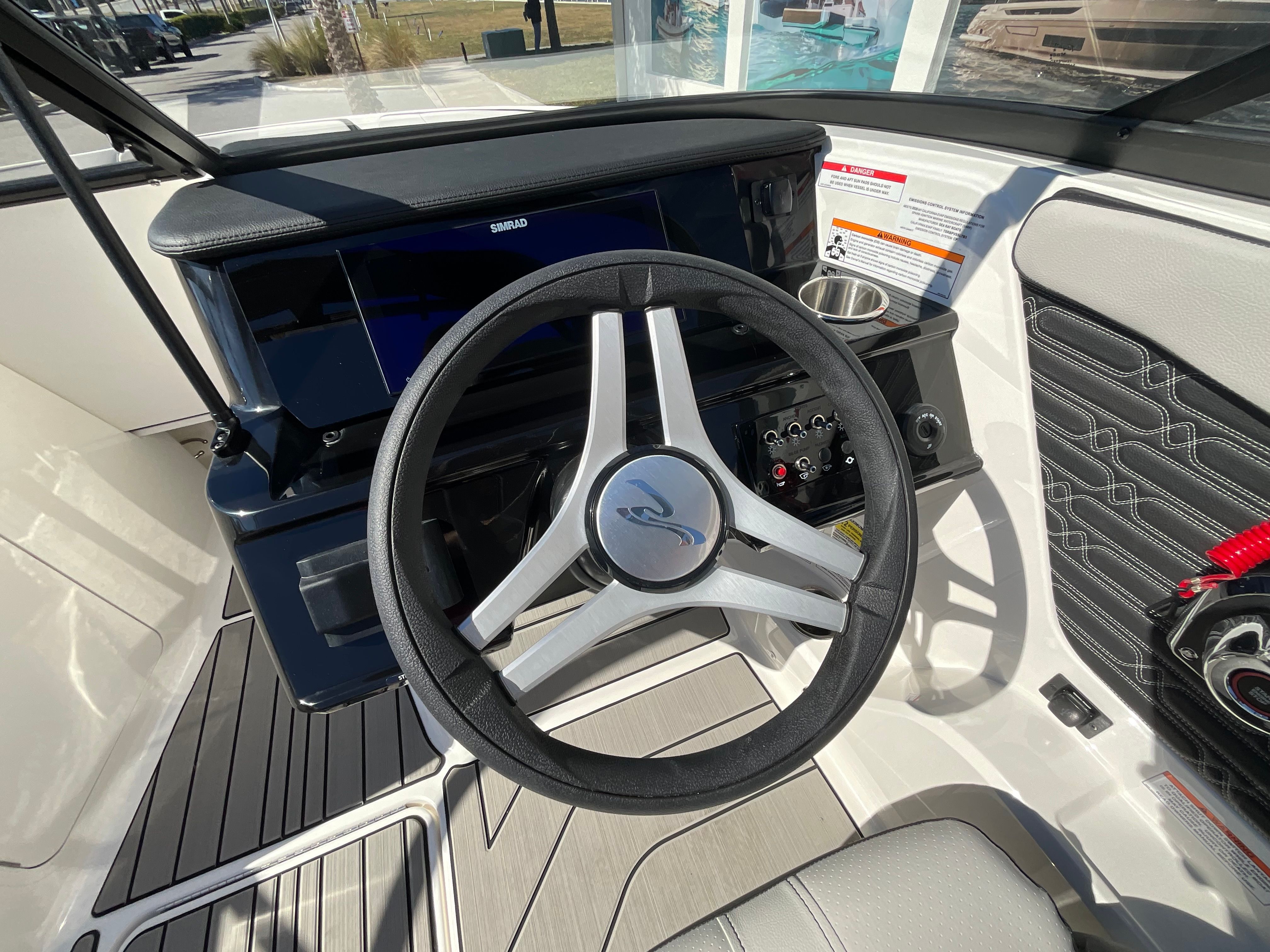 2026 Sea Ray SPX 210 Outboard Image Thumbnail #9