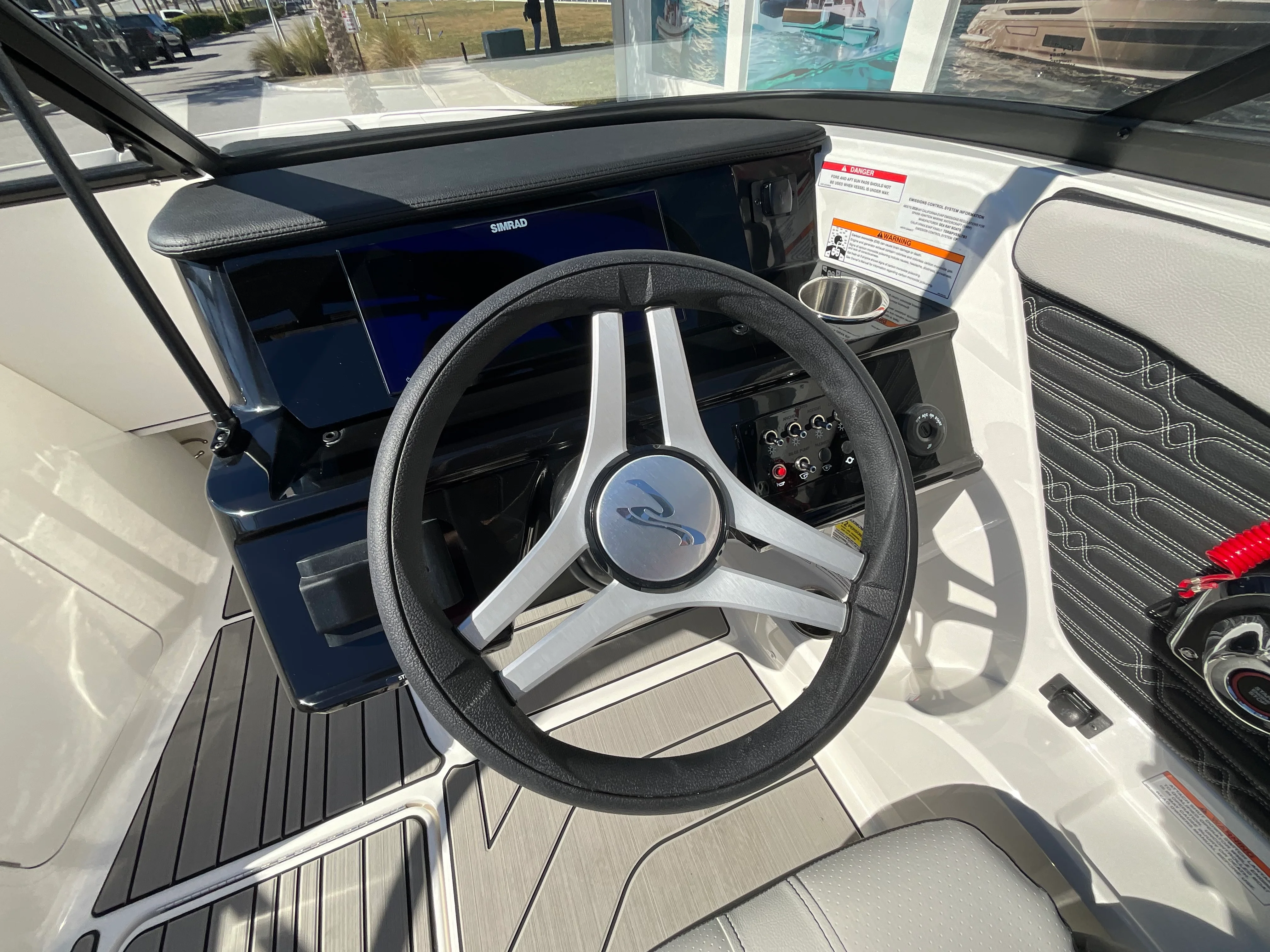 2026 Sea Ray SPX 210 Outboard Image Thumbnail #9