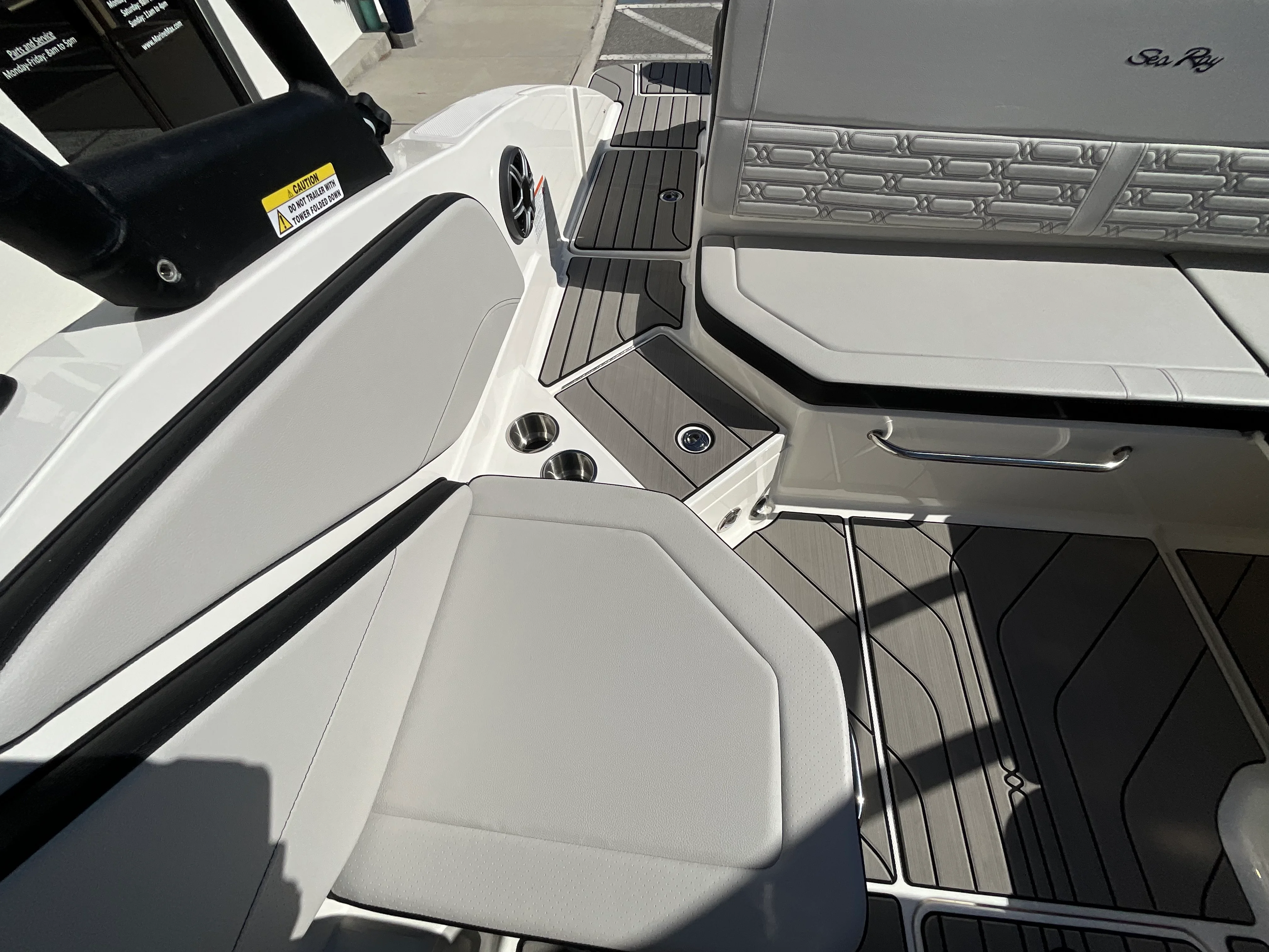 2026 Sea Ray SPX 210 Outboard Image Thumbnail #16