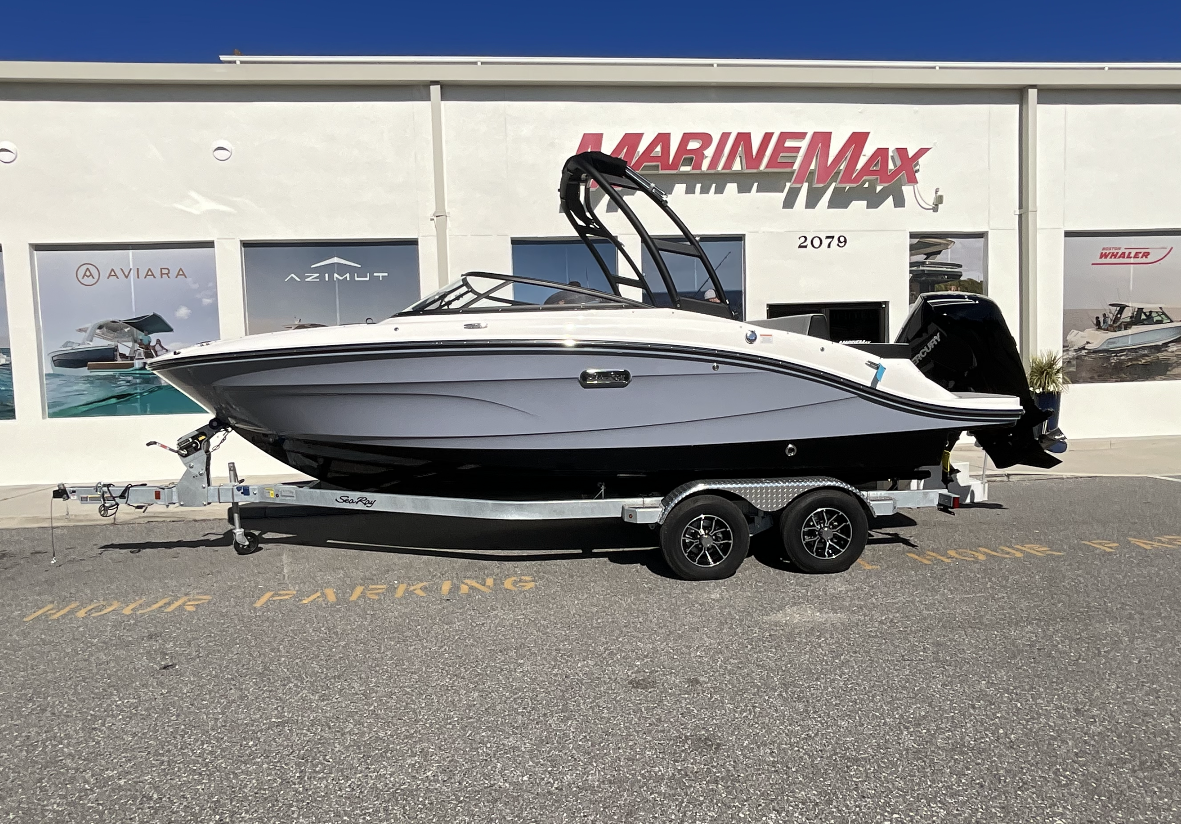 2026 Sea Ray SPX 210 Outboard Image Thumbnail #1