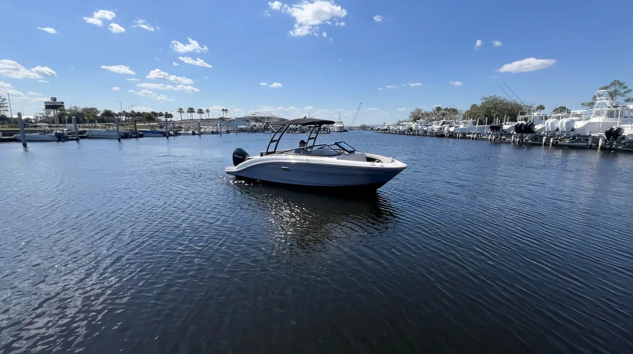 2026 Sea Ray SPX 210 Outboard Image Thumbnail #3