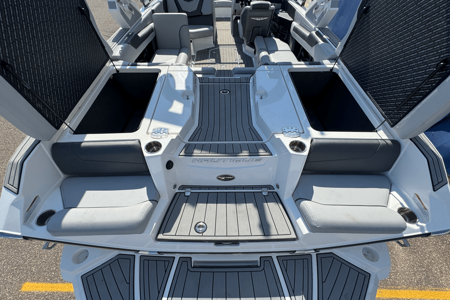 2021 Nautique Super Air Nautique G23 Image Thumbnail #7