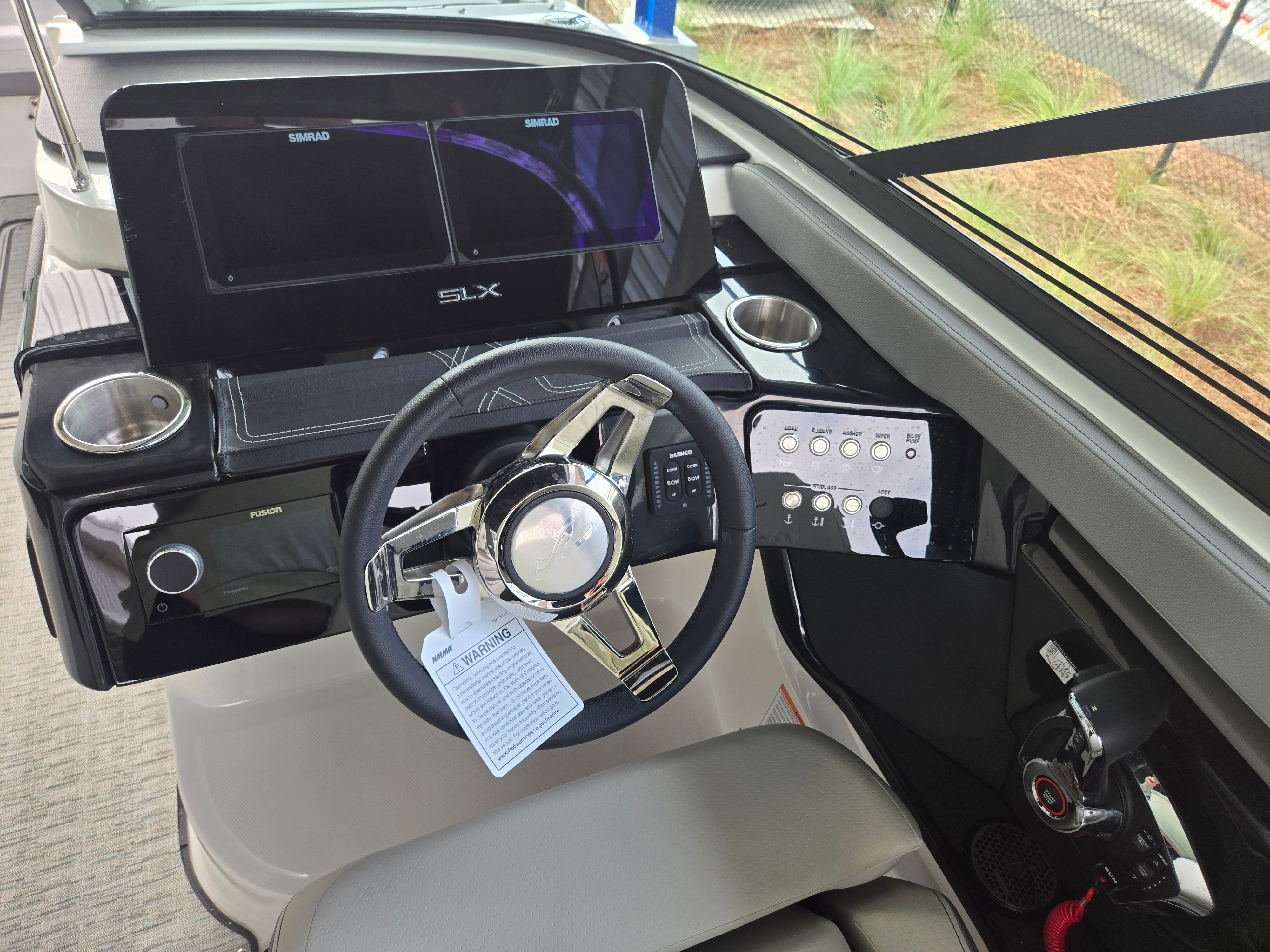 2026 Sea Ray SLX 260 Outboard Image Thumbnail #9