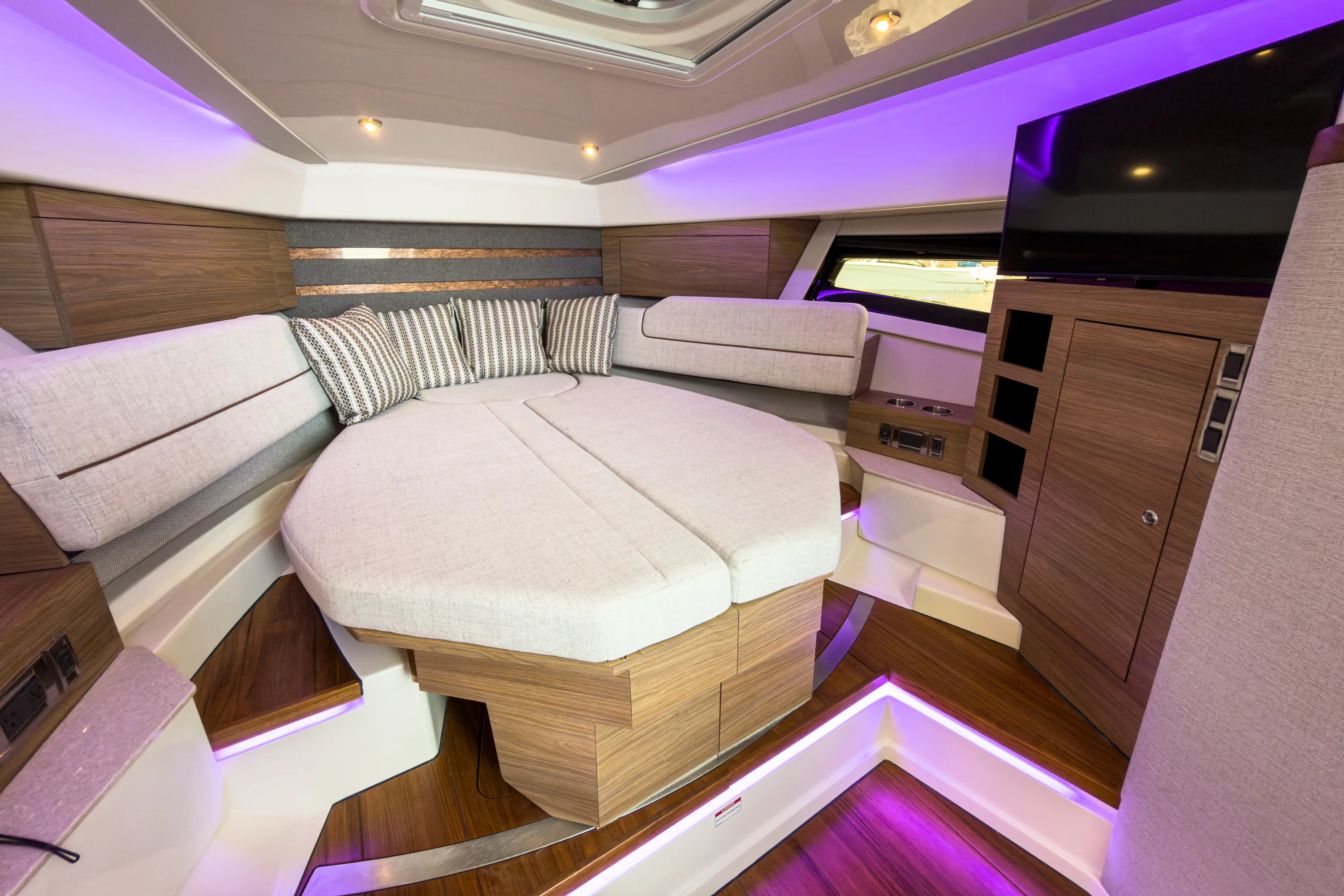 2026 Boston Whaler 365 Conquest Image Thumbnail #22