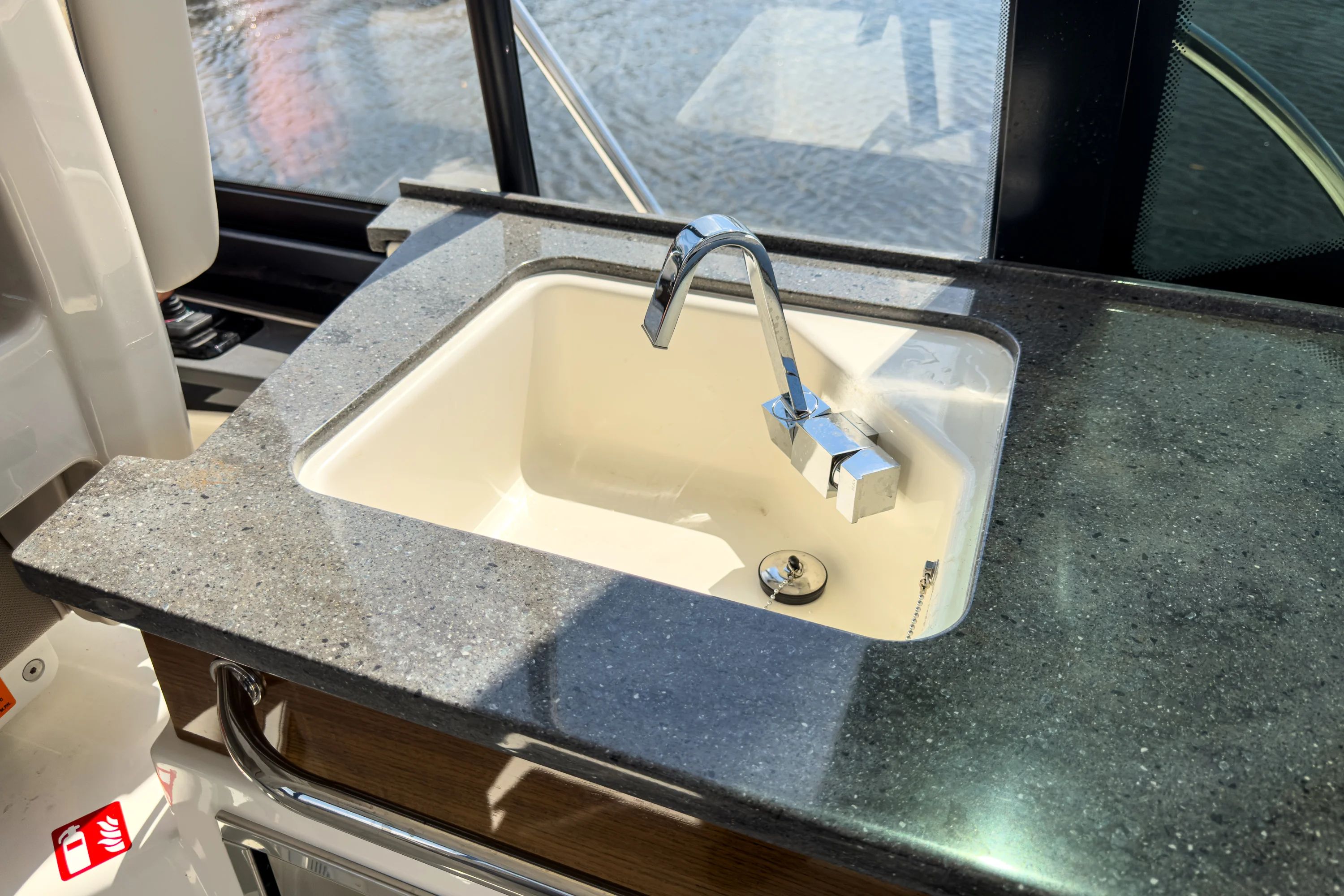 2026 Boston Whaler 365 Conquest Image Thumbnail #9