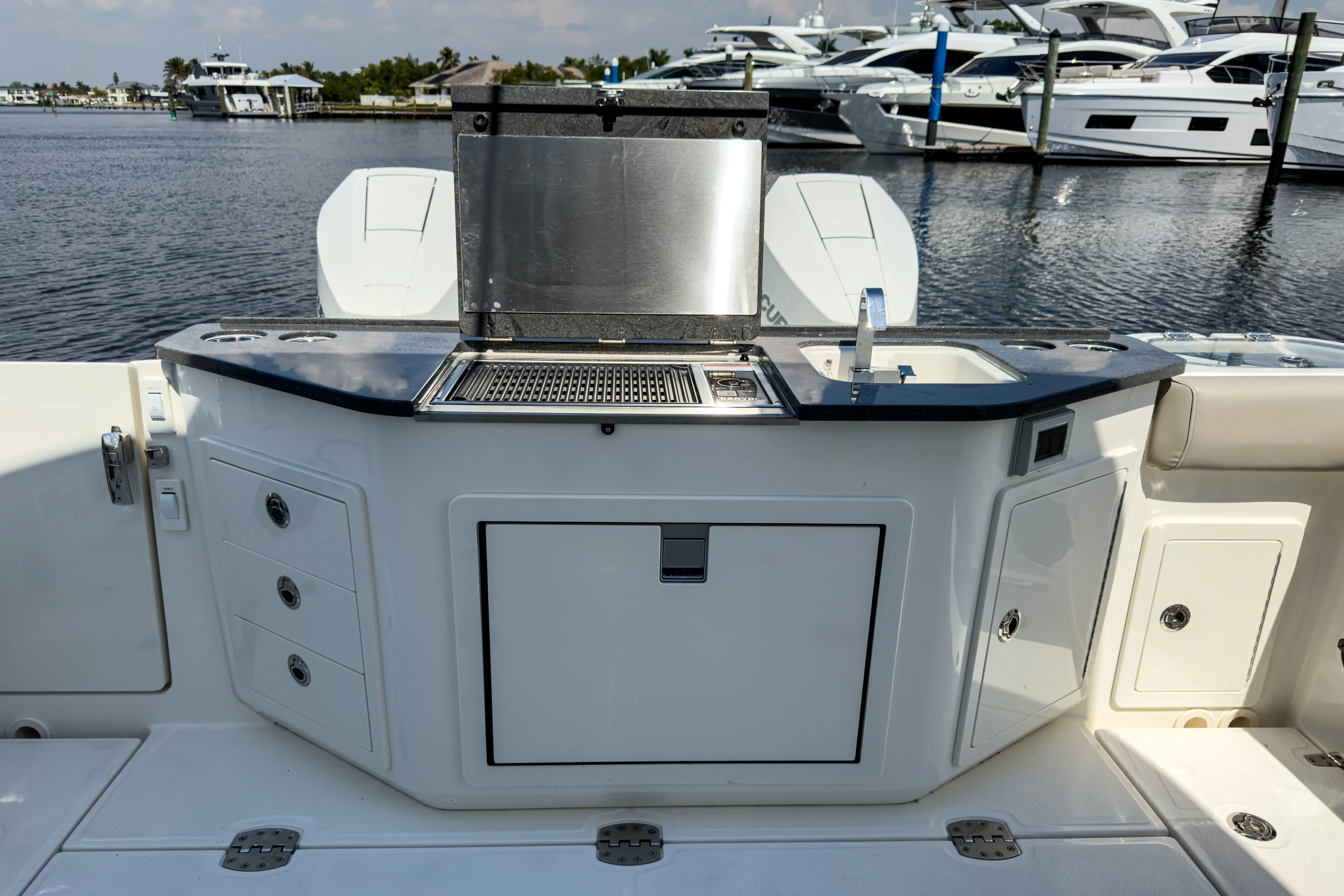 2026 Boston Whaler 365 Conquest Image Thumbnail #6