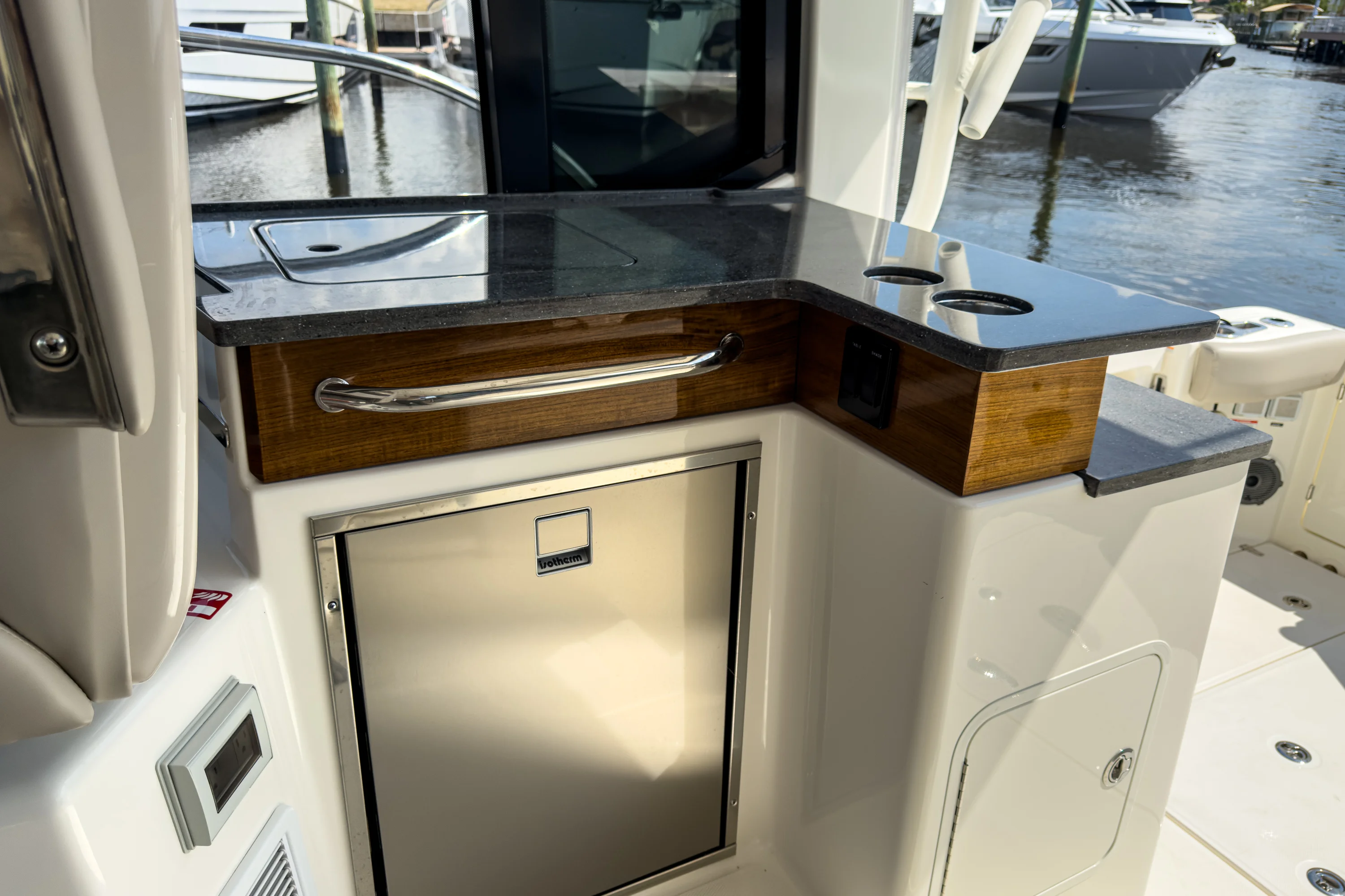 2026 Boston Whaler 365 Conquest Image Thumbnail #14