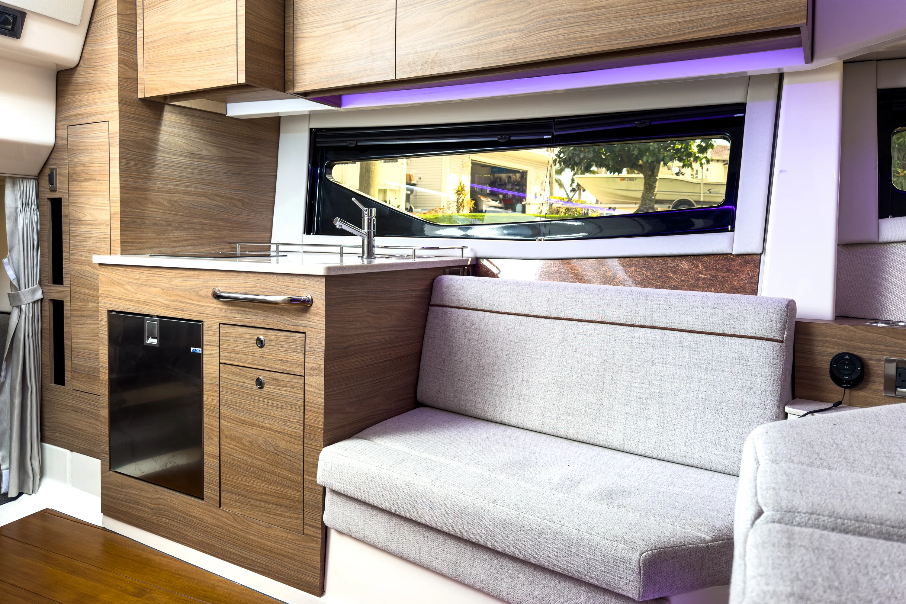 2026 Boston Whaler 365 Conquest Image Thumbnail #27