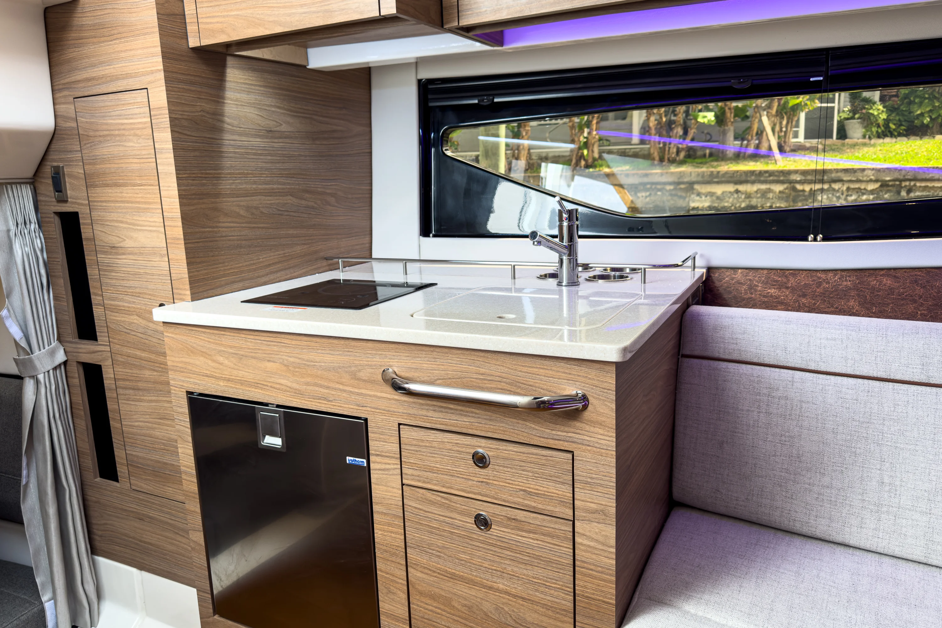 2026 Boston Whaler 365 Conquest Image Thumbnail #25