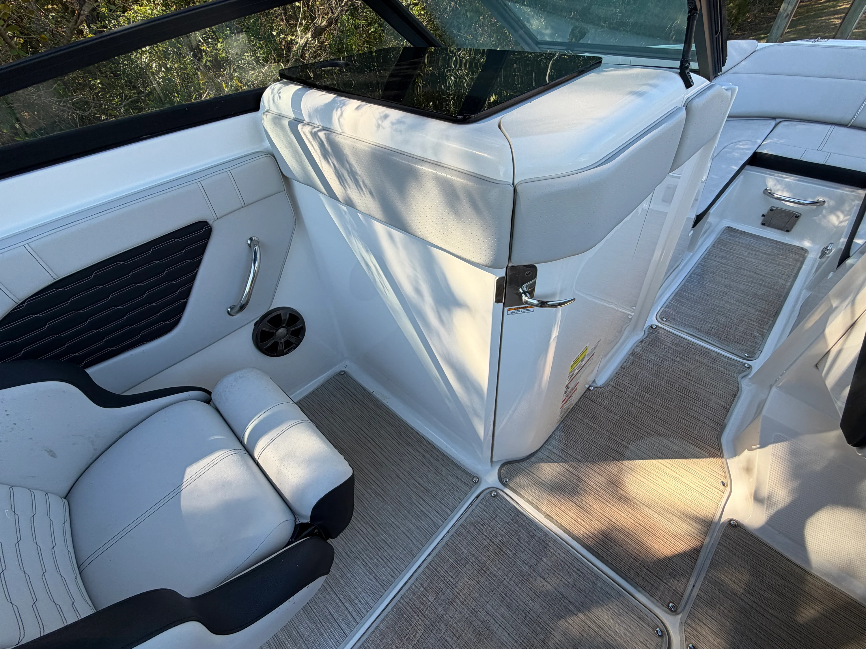 2022 Sea Ray 23 SPX Image Thumbnail #15