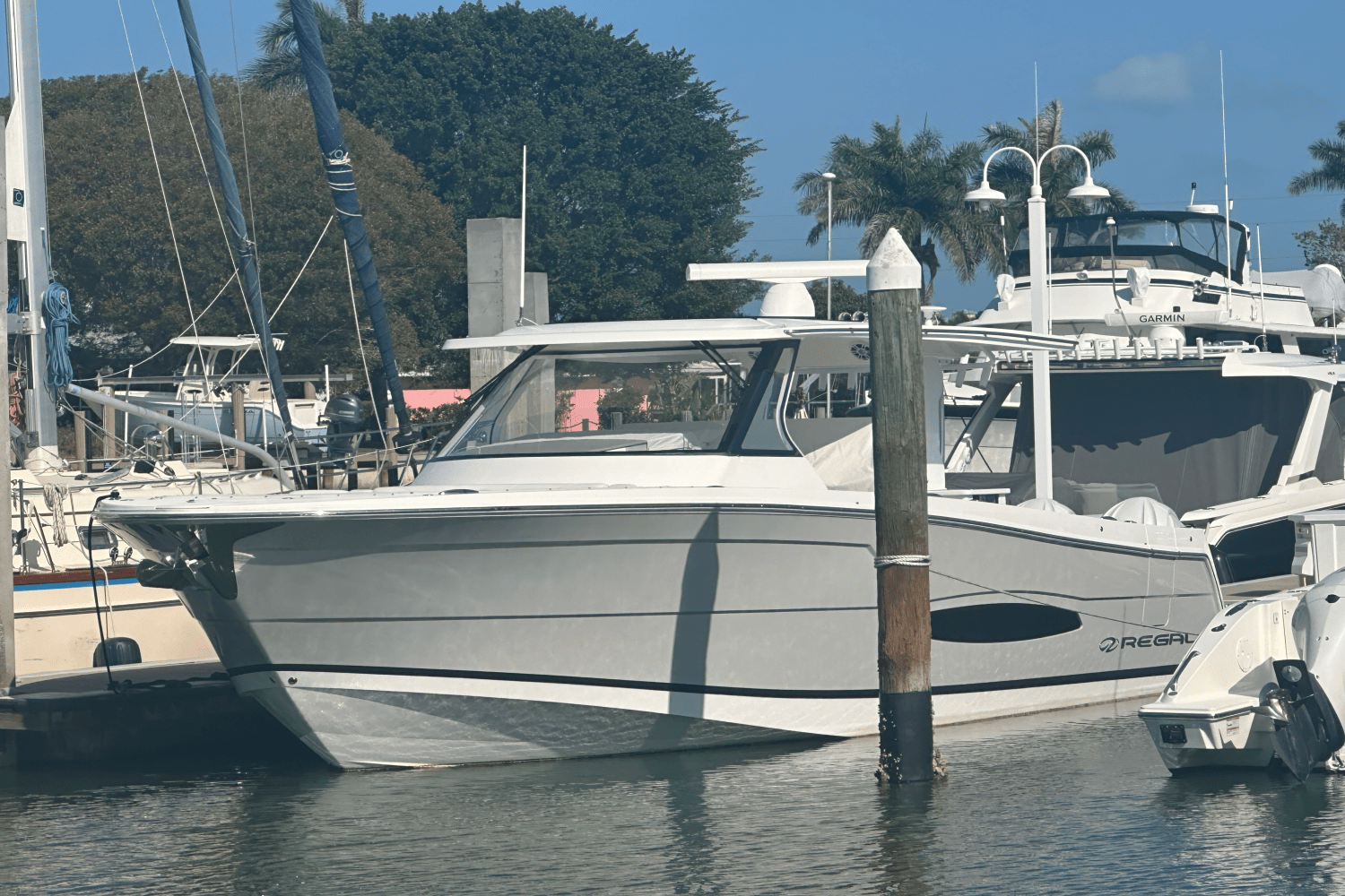 2022 Regal 38 SAV Image Thumbnail #2