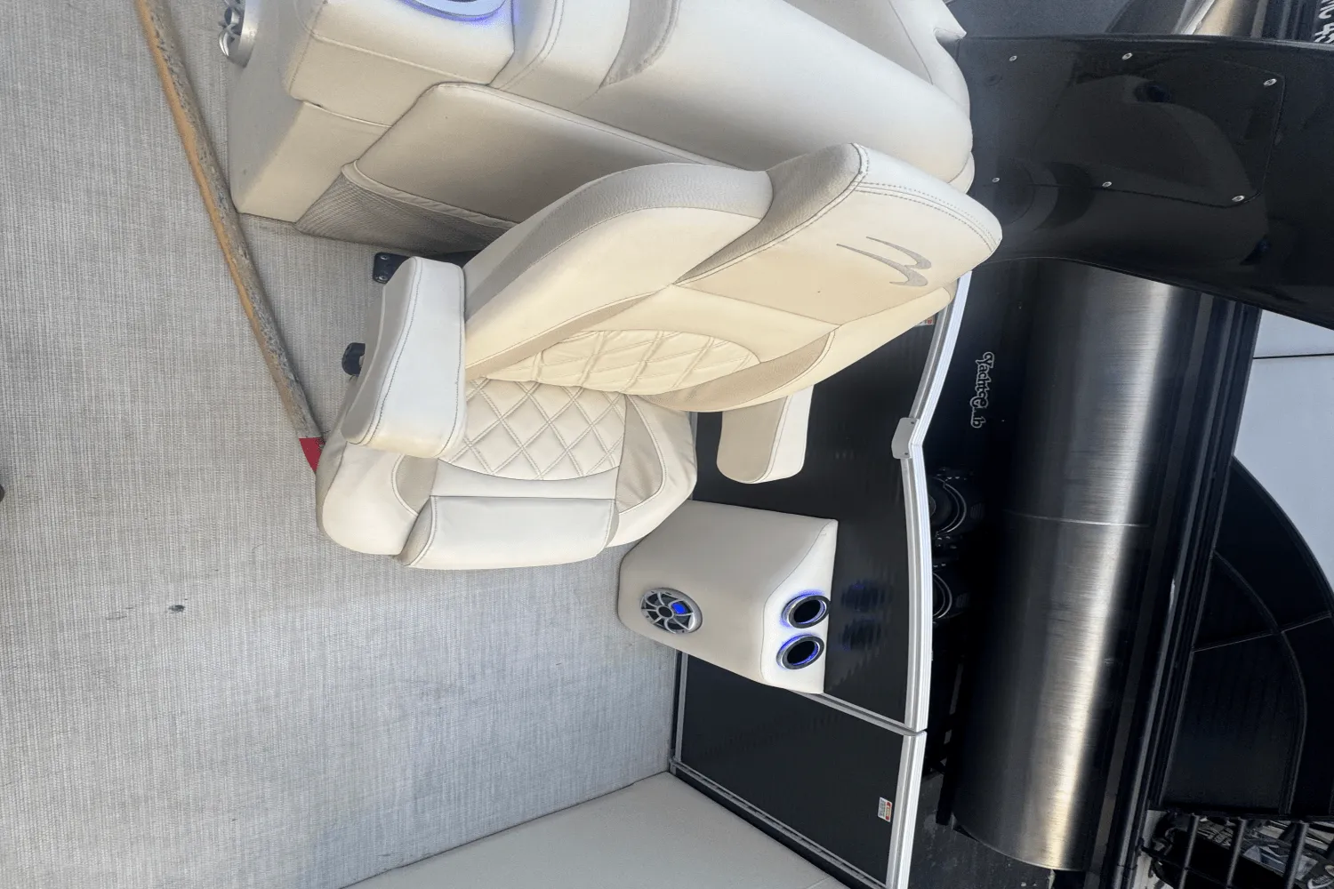 2015 Bennington 2575 QCW Image Thumbnail #10