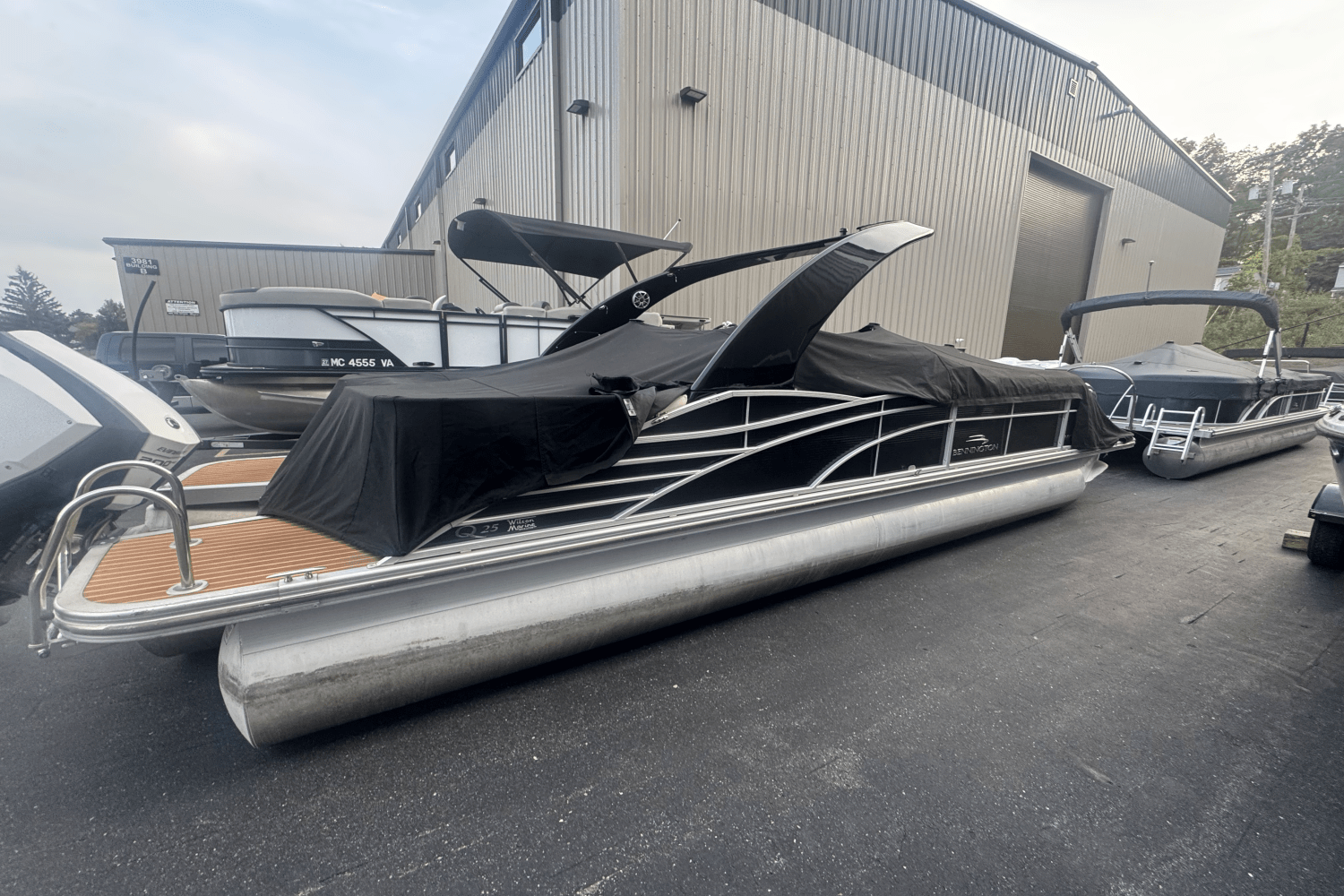 2015 Bennington 2575 QCW Image Thumbnail #1