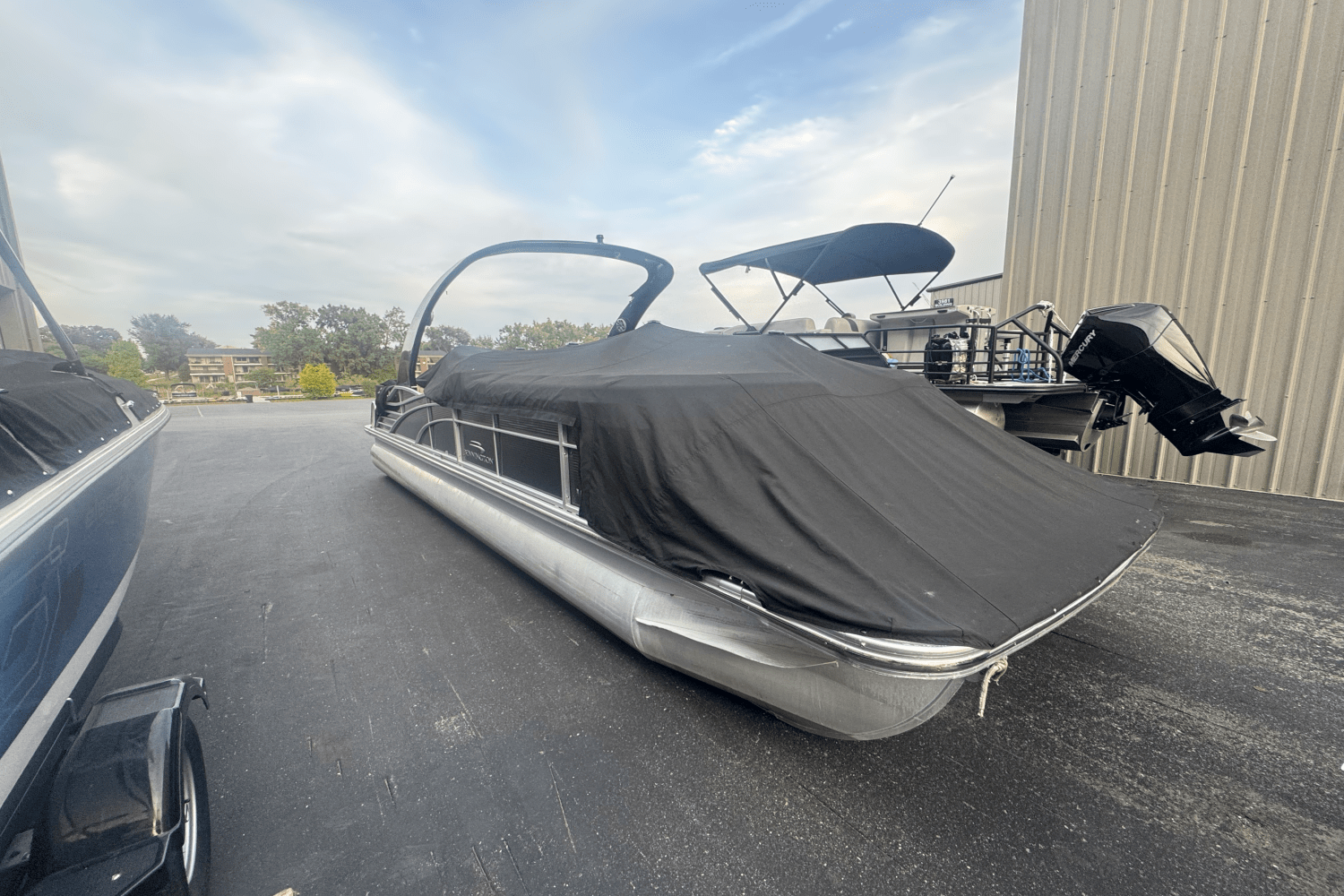 2015 Bennington 2575 QCW Image Thumbnail #2