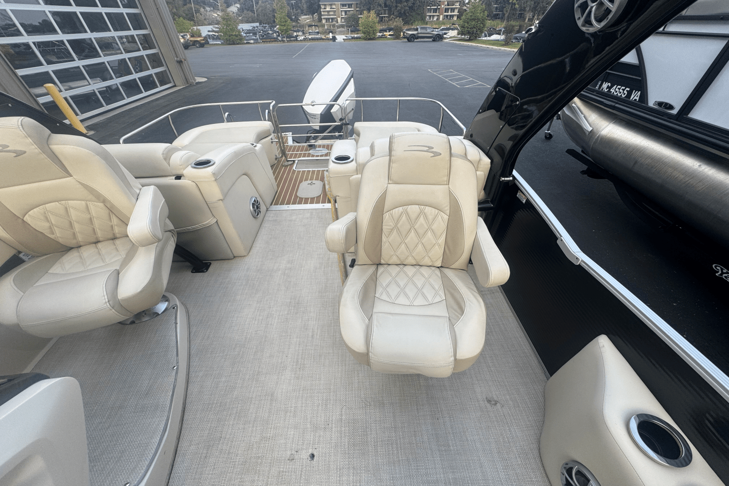 2015 Bennington 2575 QCW Image Thumbnail #18