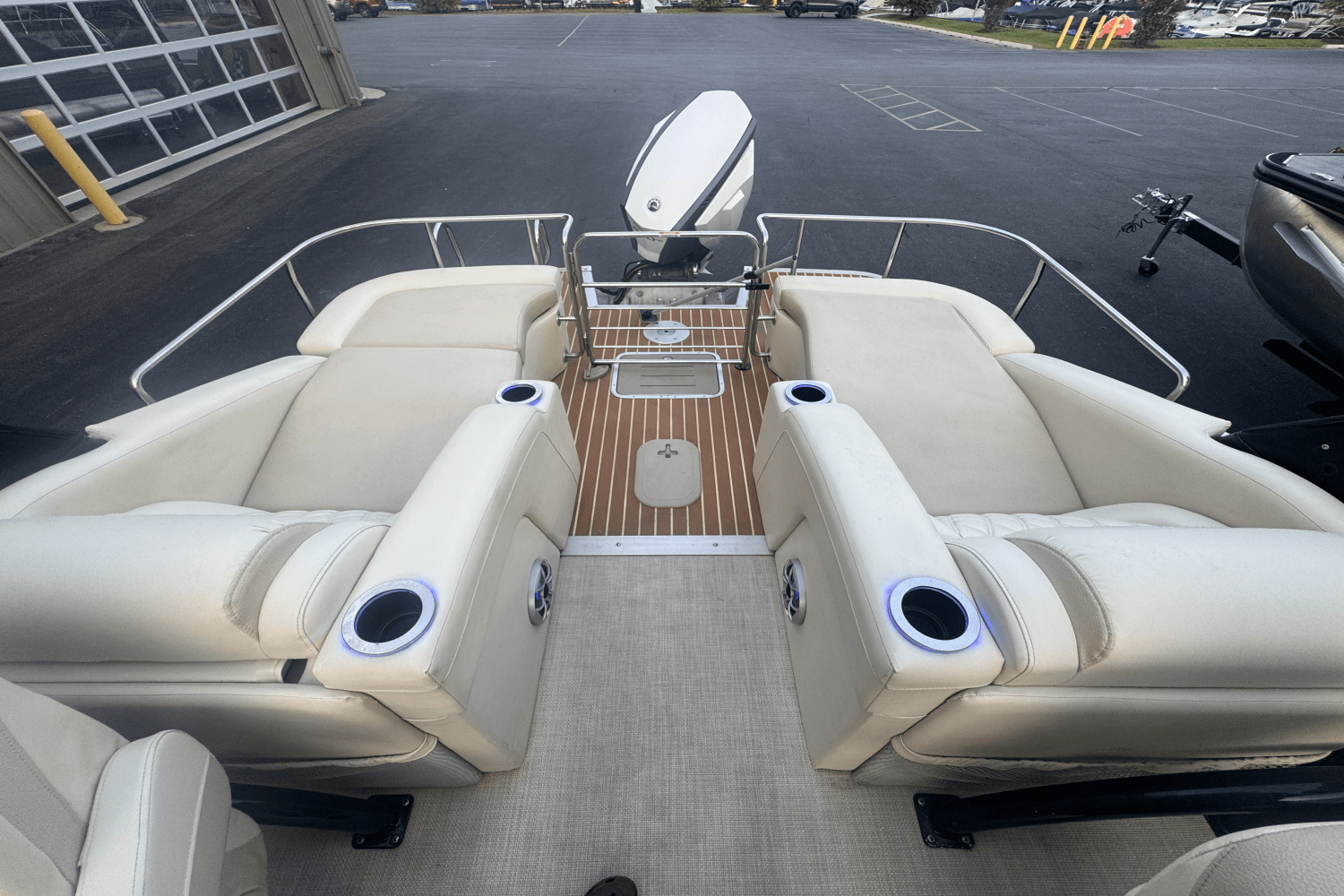 2015 Bennington 2575 QCW Image Thumbnail #9