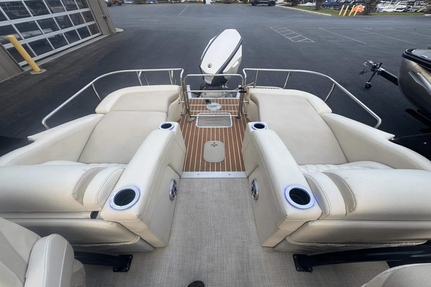 2015 Bennington 2575 QCW Image Thumbnail #9