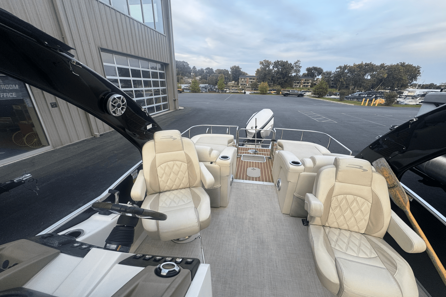 2015 Bennington 2575 QCW Image Thumbnail #5