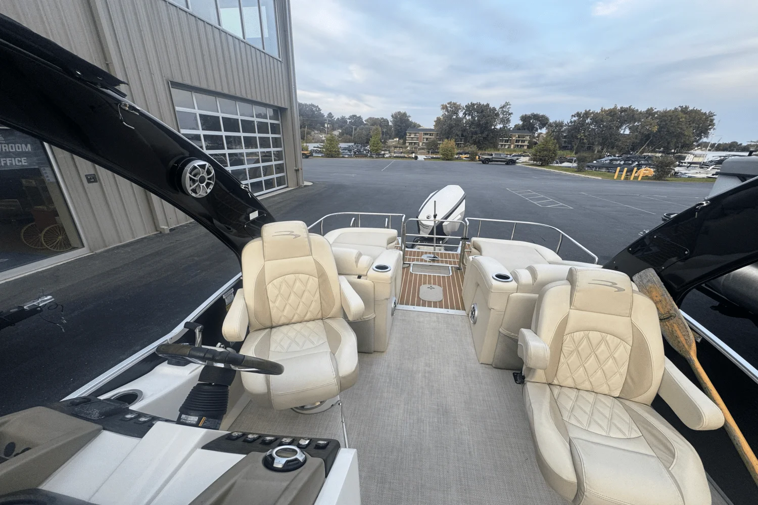 2015 Bennington 2575 QCW Image Thumbnail #5