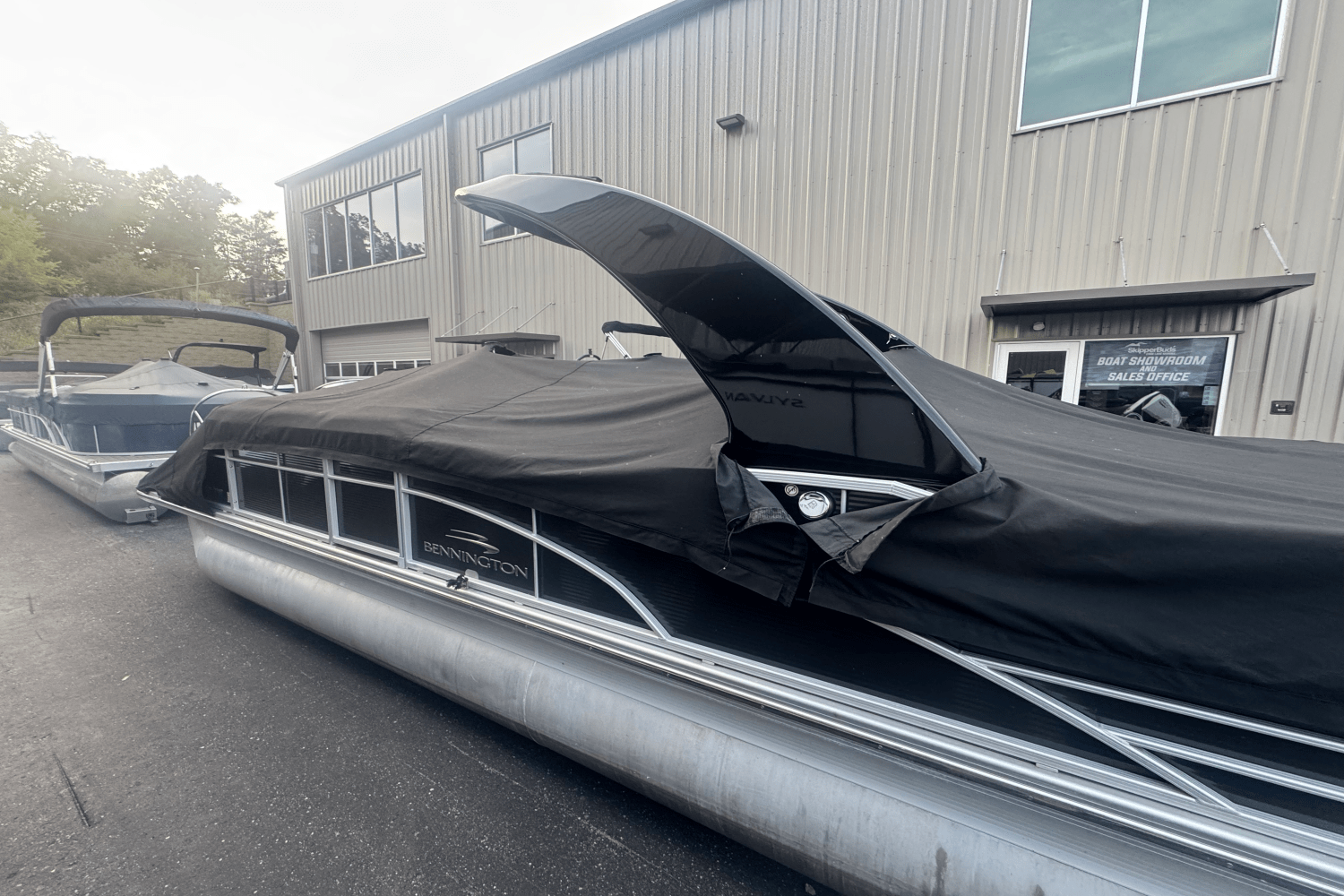 2015 Bennington 2575 QCW Image Thumbnail #3