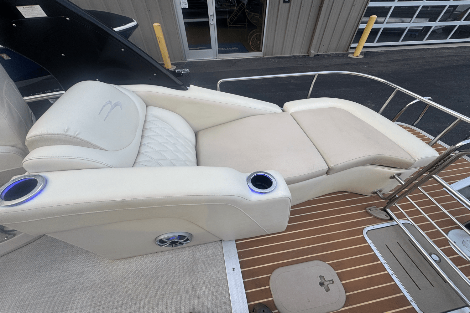 2015 Bennington 2575 QCW Image Thumbnail #8