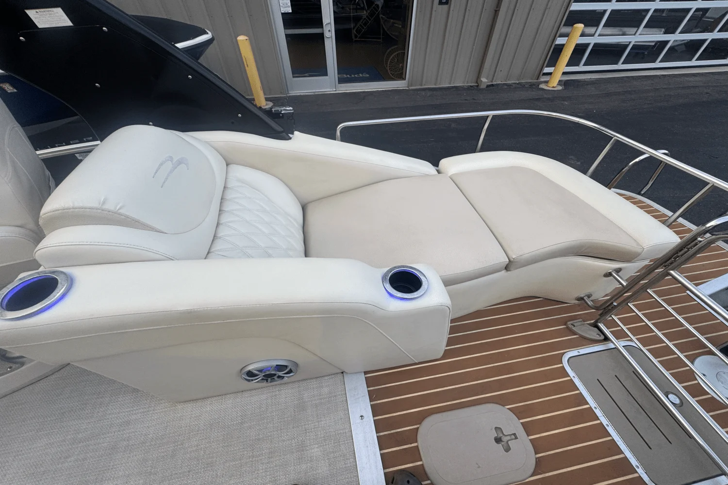 2015 Bennington 2575 QCW Image Thumbnail #8