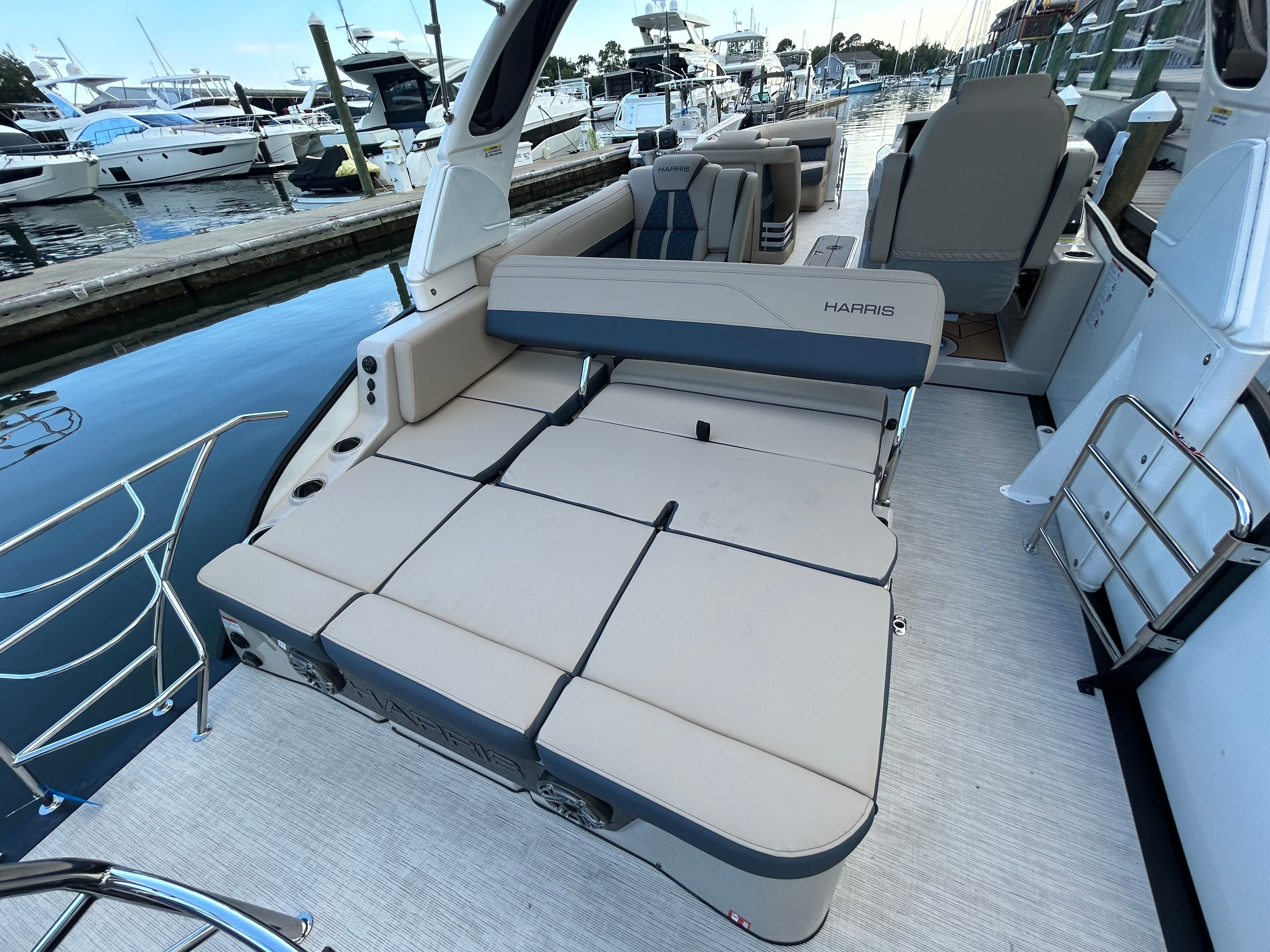 2026 Harris Grand Mariner 250 Image Thumbnail #10