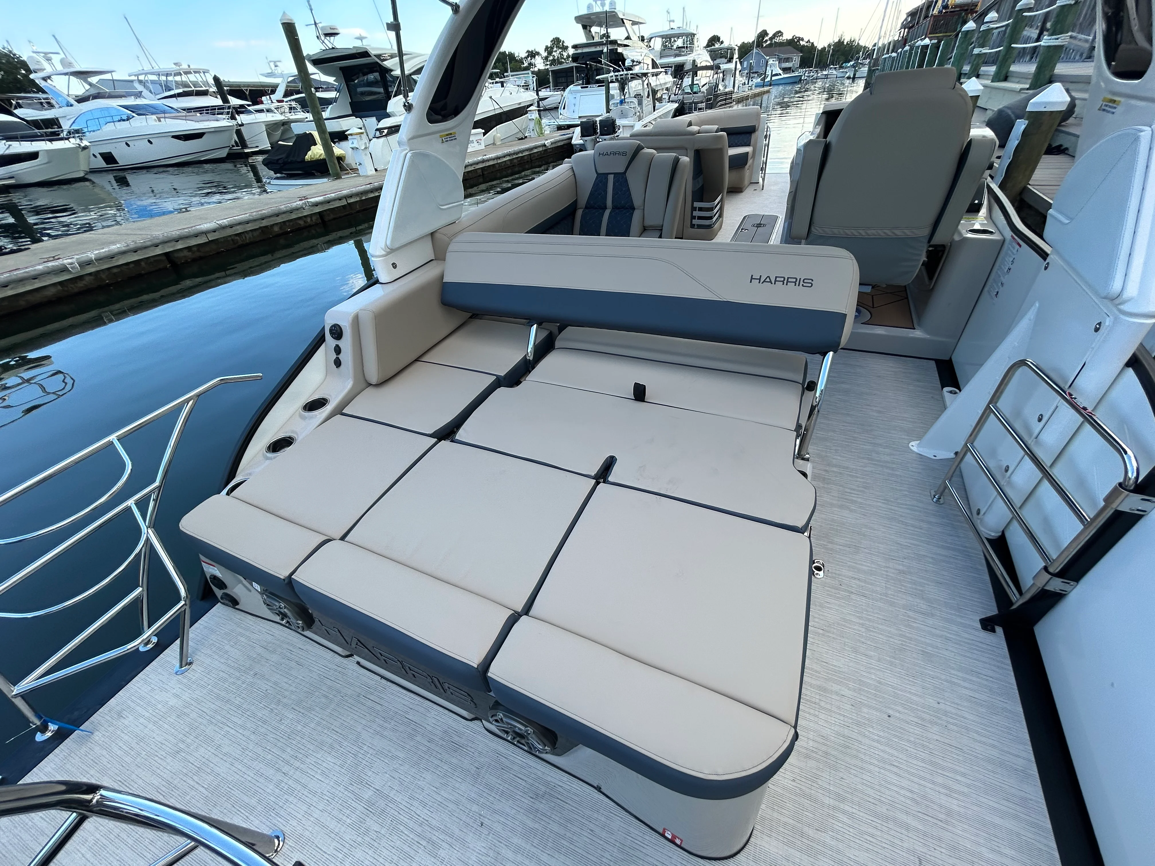 2026 Harris Grand Mariner 250 Image Thumbnail #10