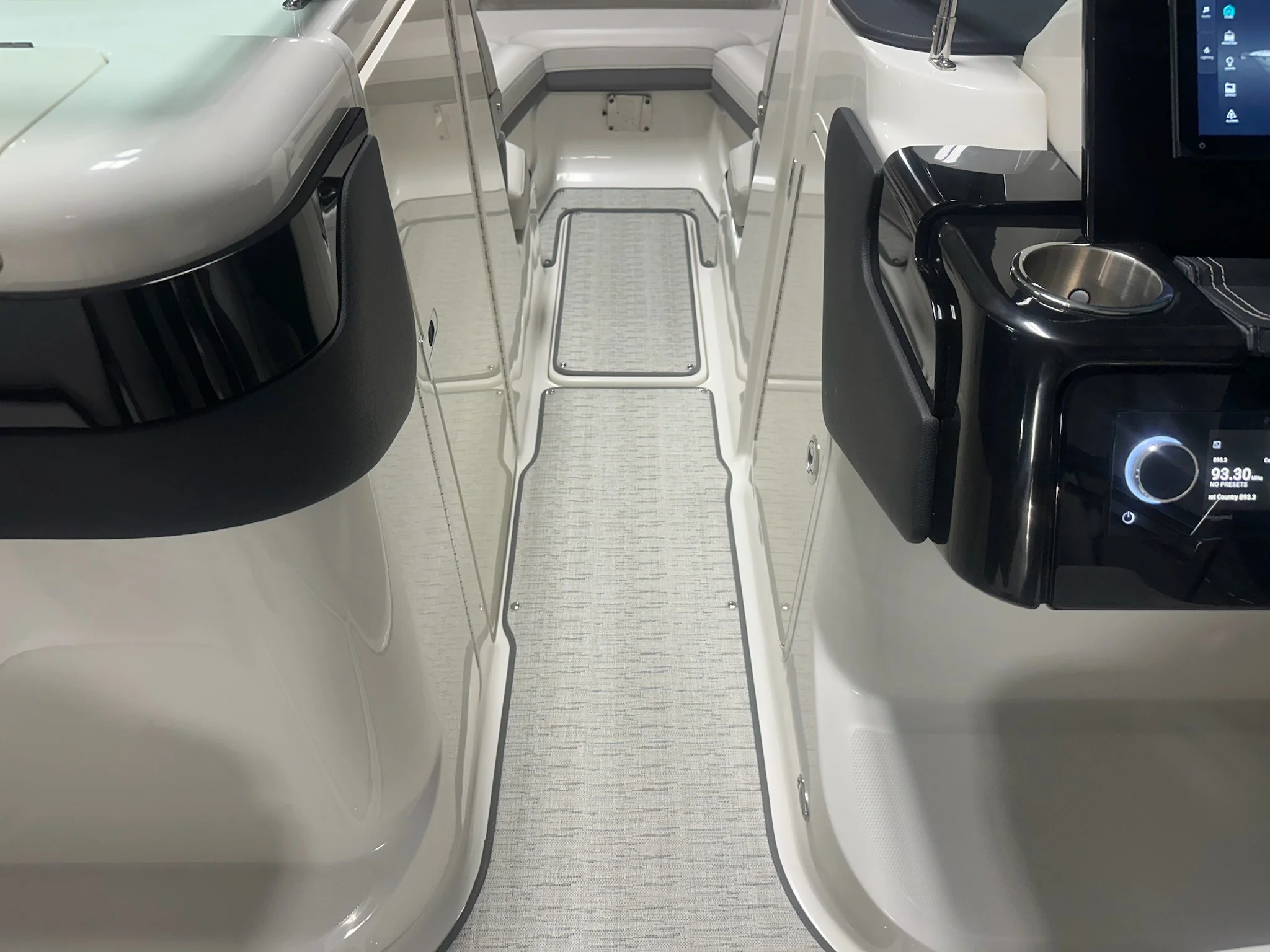 2026 Sea Ray SLX 260 Image Thumbnail #75