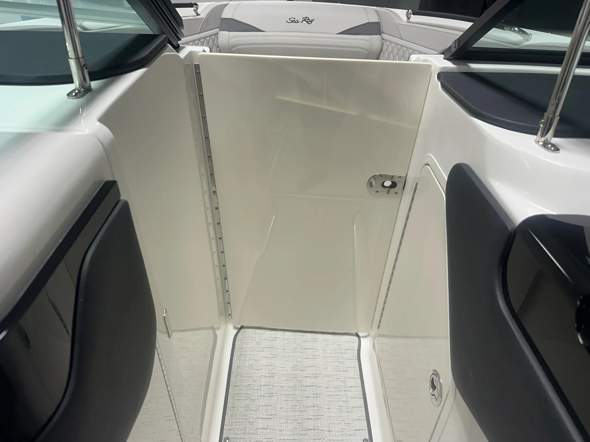 2026 Sea Ray SLX 260 Image Thumbnail #79