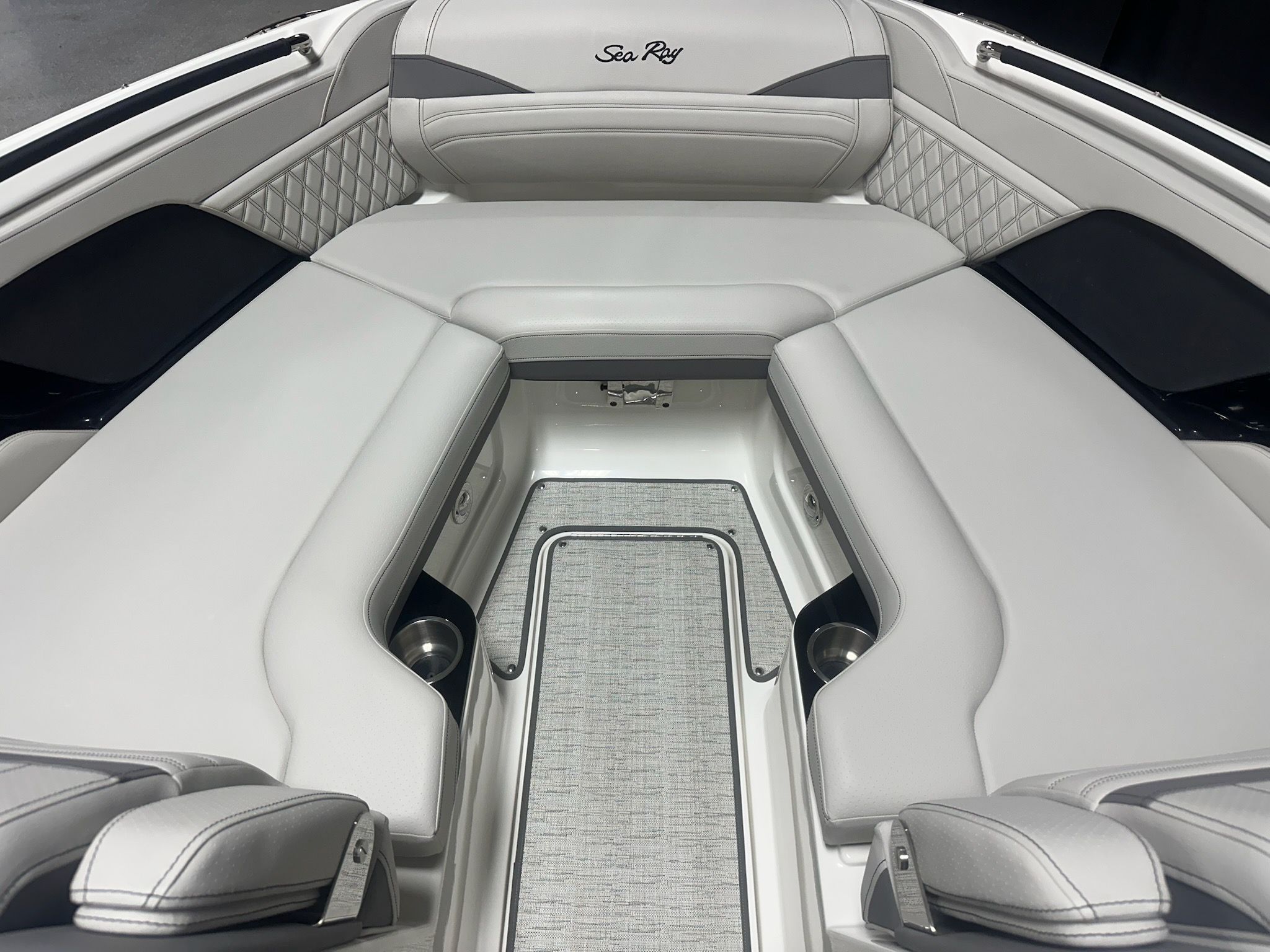 2026 Sea Ray SLX 260 Image Thumbnail #81