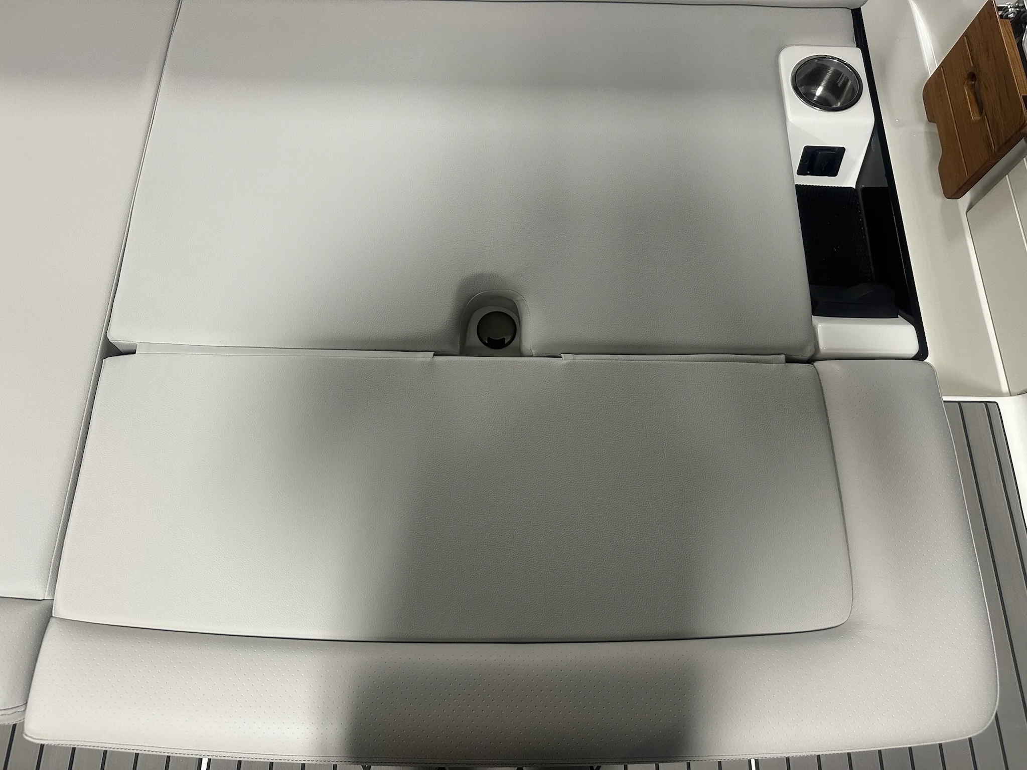 2026 Sea Ray SLX 260 Image Thumbnail #22