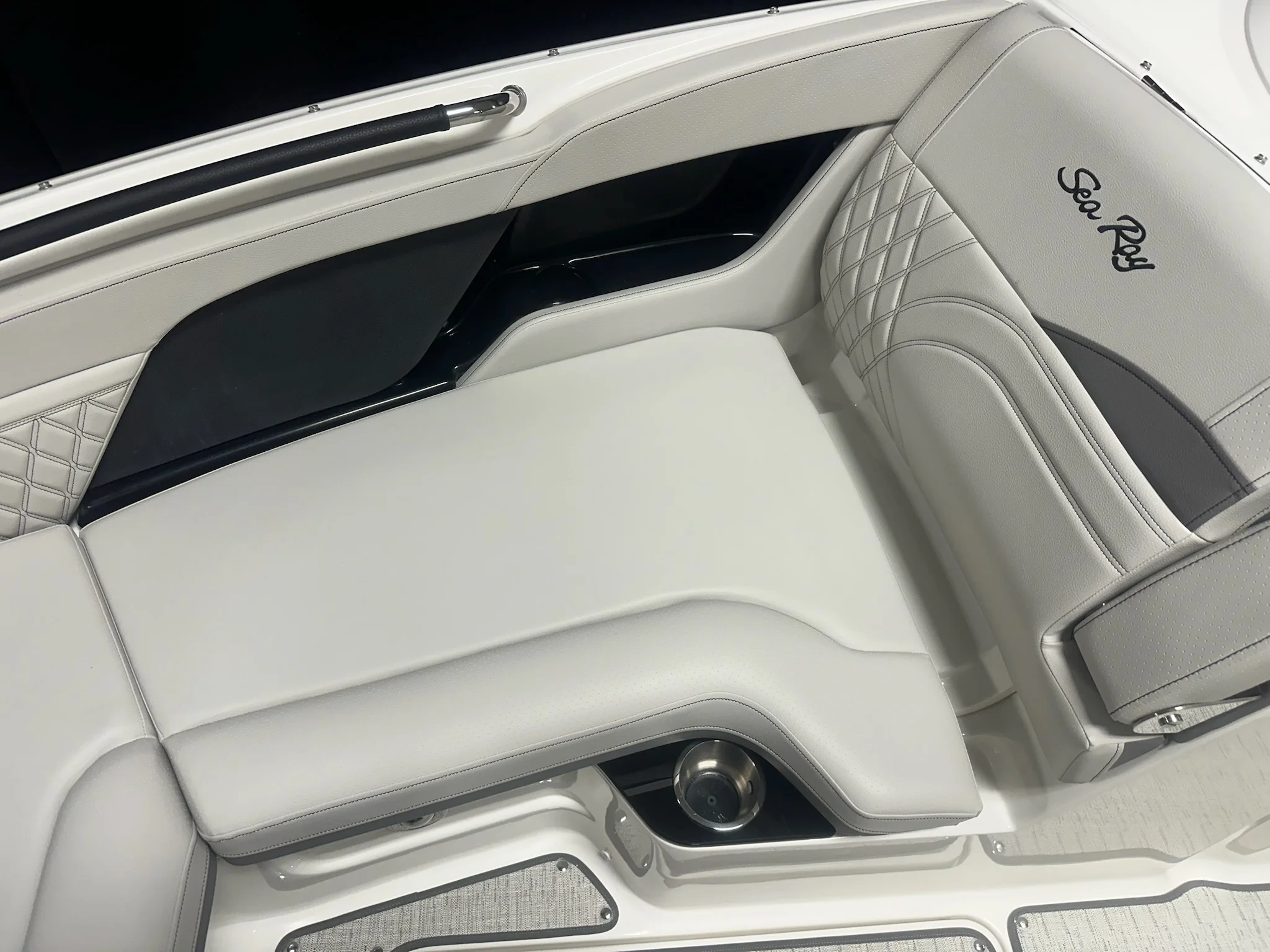 2026 Sea Ray SLX 260 Image Thumbnail #92