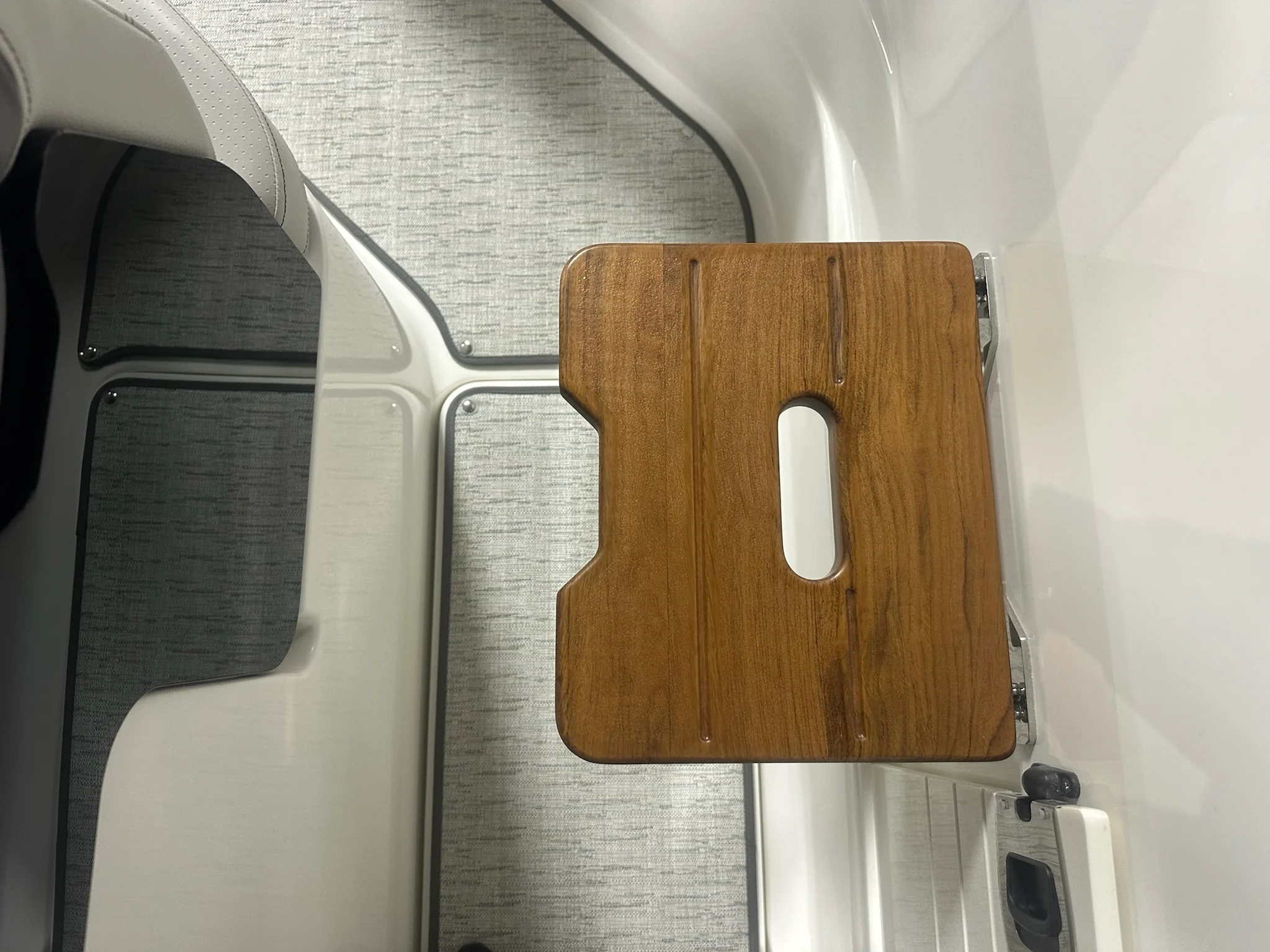 2026 Sea Ray SLX 260 Image Thumbnail #32