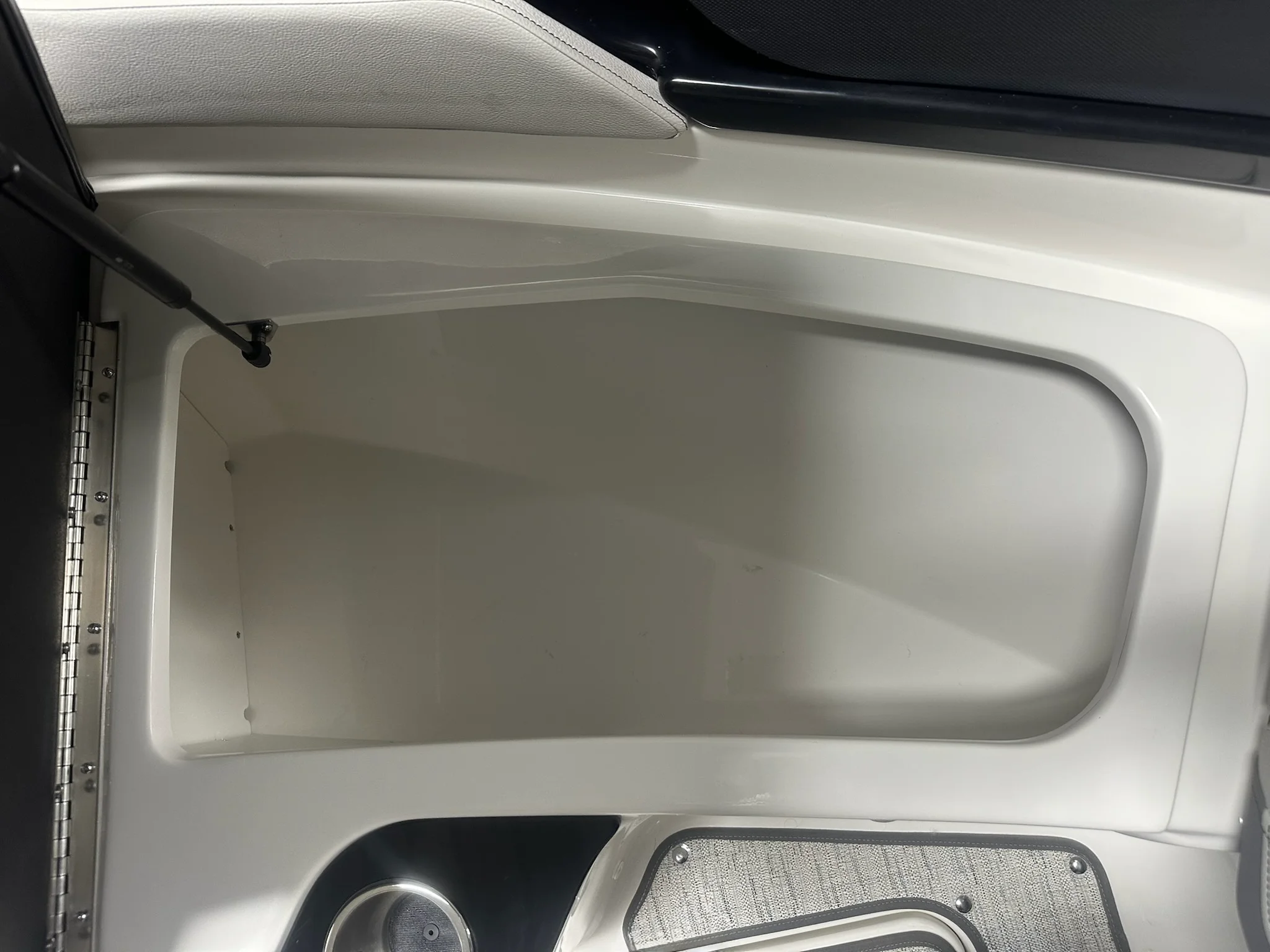 2026 Sea Ray SLX 260 Image Thumbnail #85