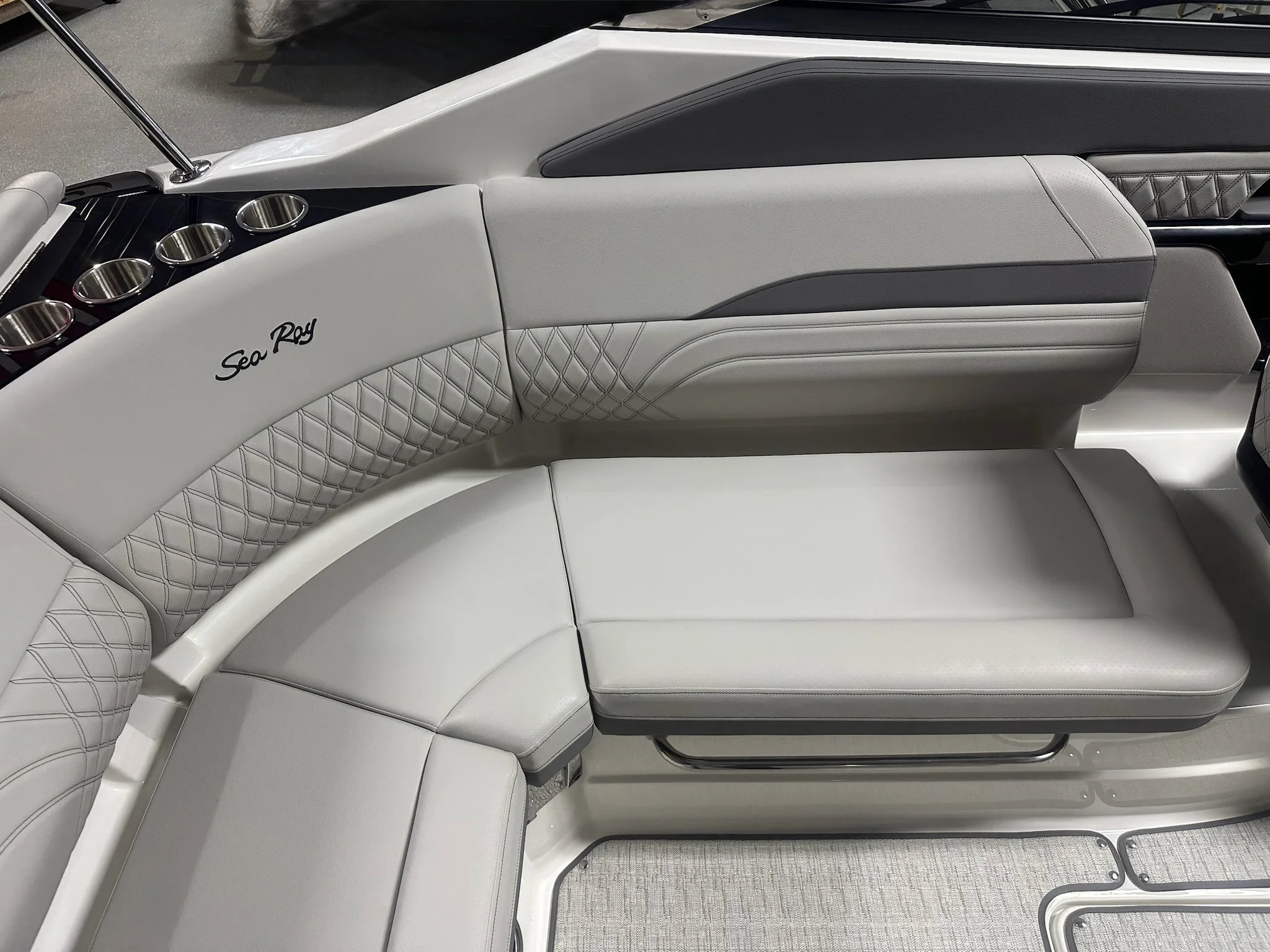 2026 Sea Ray SLX 260 Image Thumbnail #46