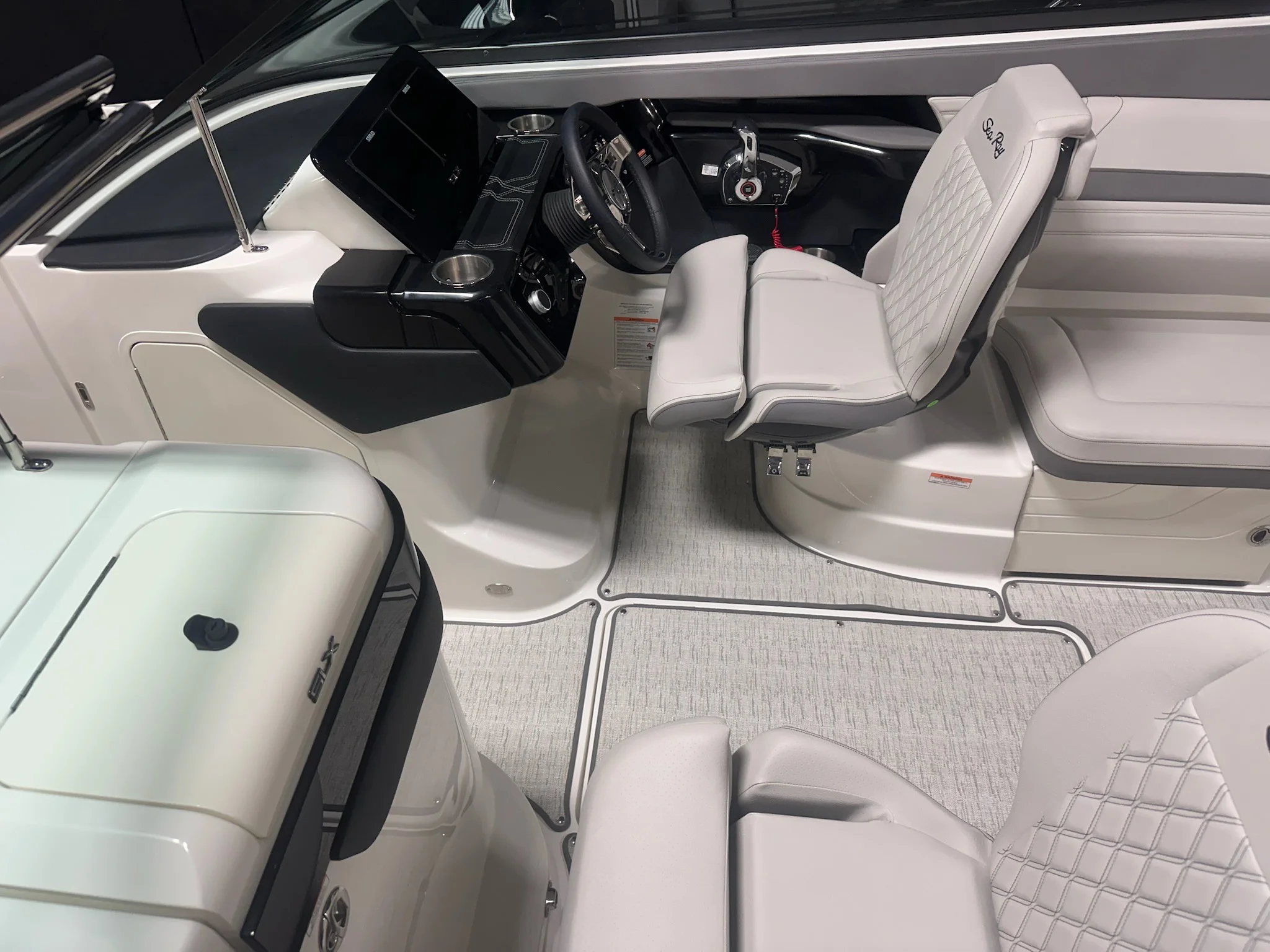 2026 Sea Ray SLX 260 Image Thumbnail #6