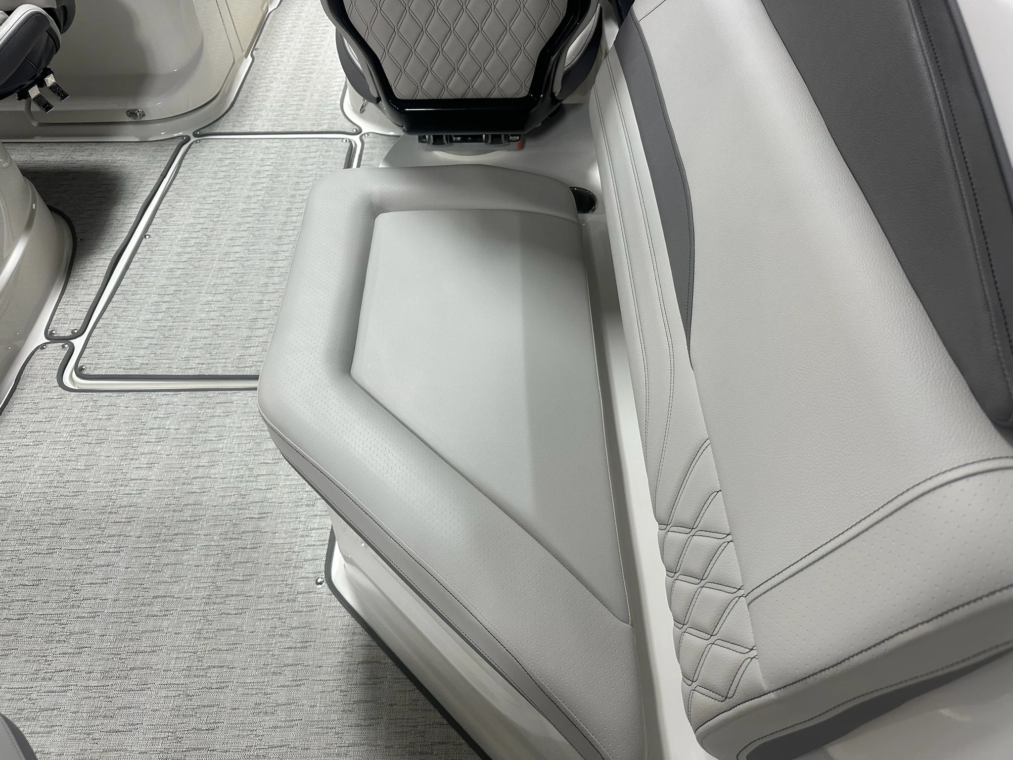 2026 Sea Ray SLX 260 Image Thumbnail #37