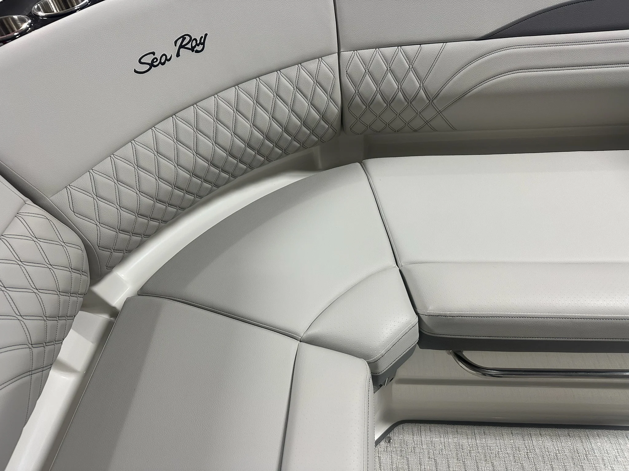 2026 Sea Ray SLX 260 Image Thumbnail #47