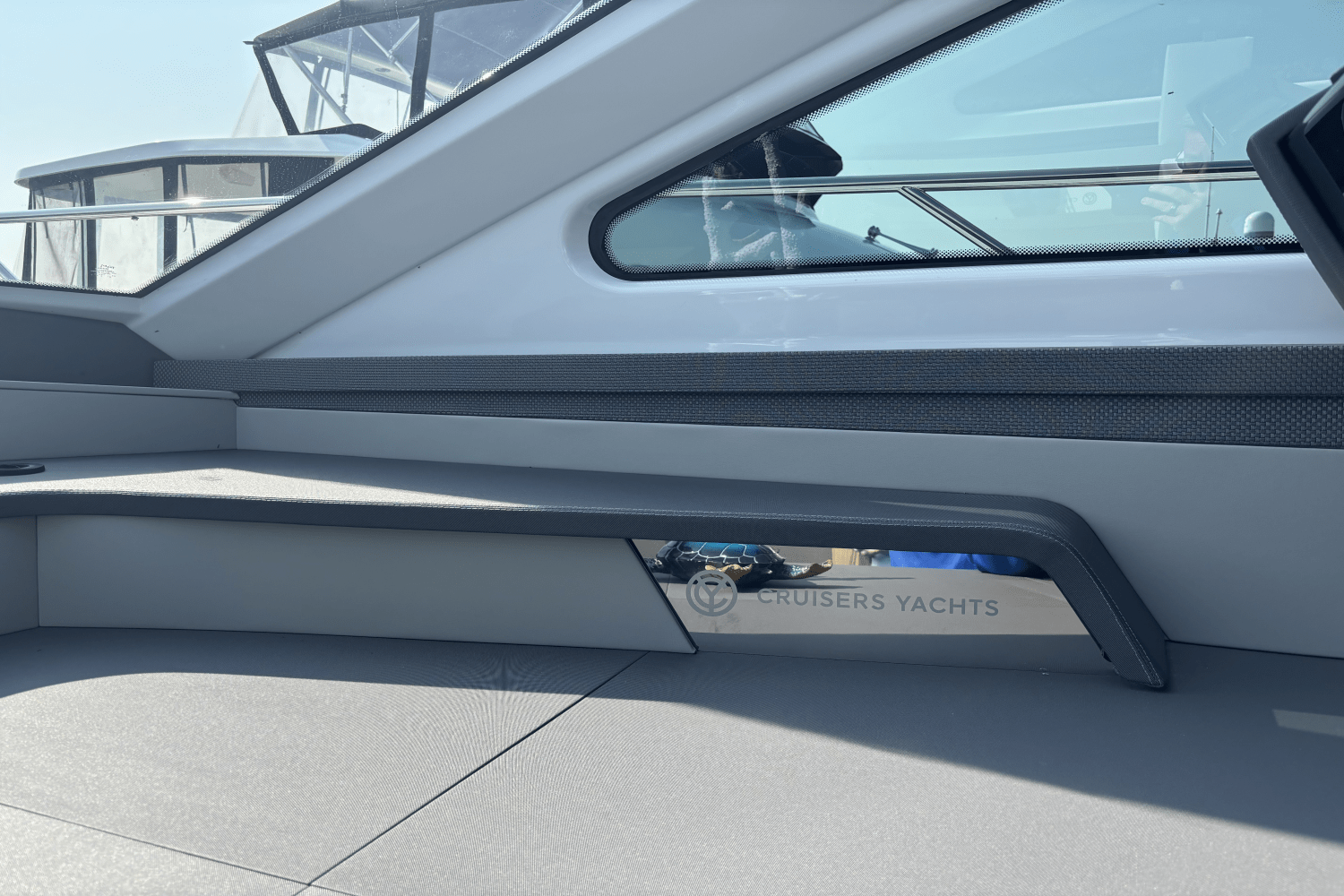 2024 Cruisers Yachts 60 CANTIUS Image Thumbnail #30