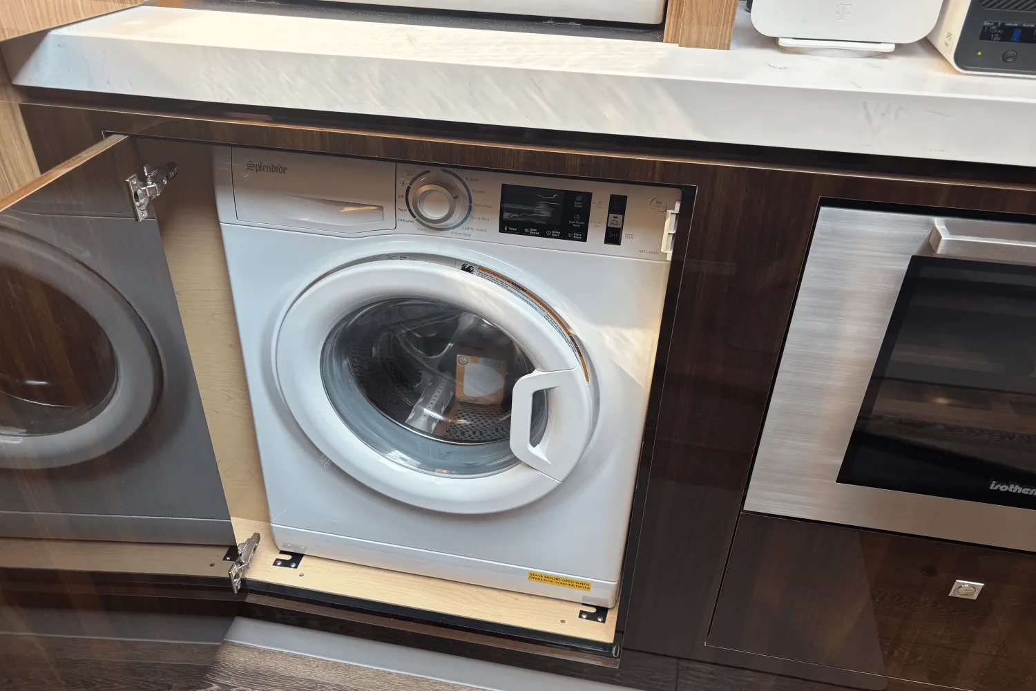 2024 Cruisers Yachts 60 CANTIUS Image Thumbnail #47