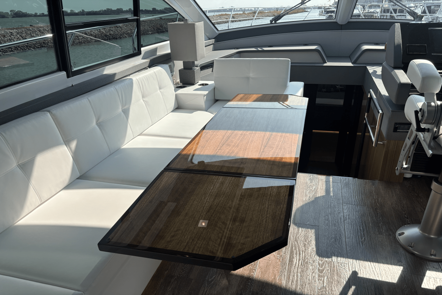 2024 Cruisers Yachts 60 CANTIUS Image Thumbnail #15