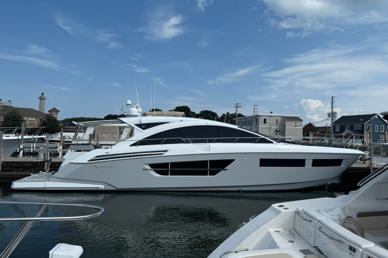 2024 Cruisers Yachts 60 CANTIUS Image Thumbnail #4