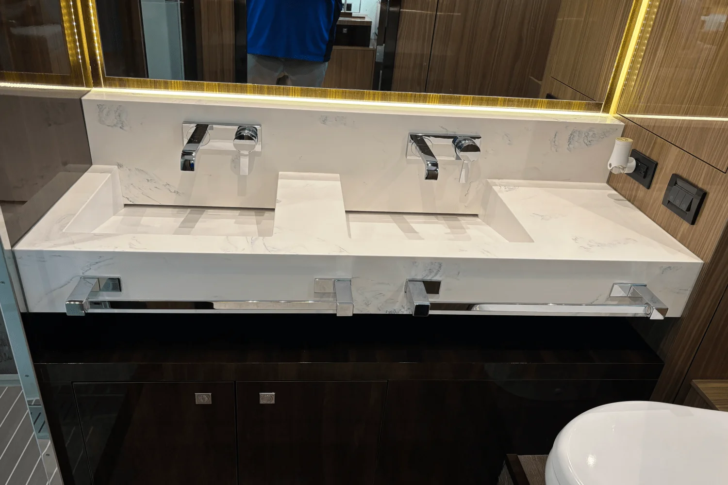 2024 Cruisers Yachts 60 CANTIUS Image Thumbnail #54