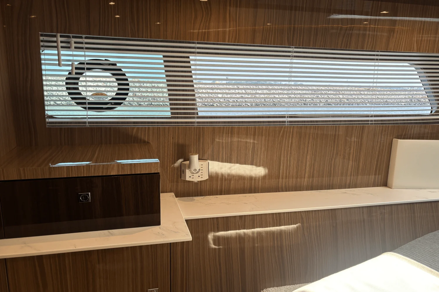 2024 Cruisers Yachts 60 CANTIUS Image Thumbnail #39