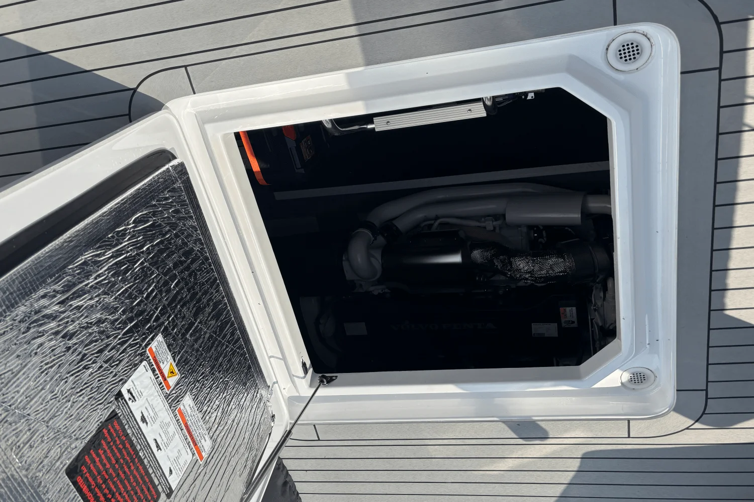 2024 Cruisers Yachts 60 CANTIUS Image Thumbnail #63