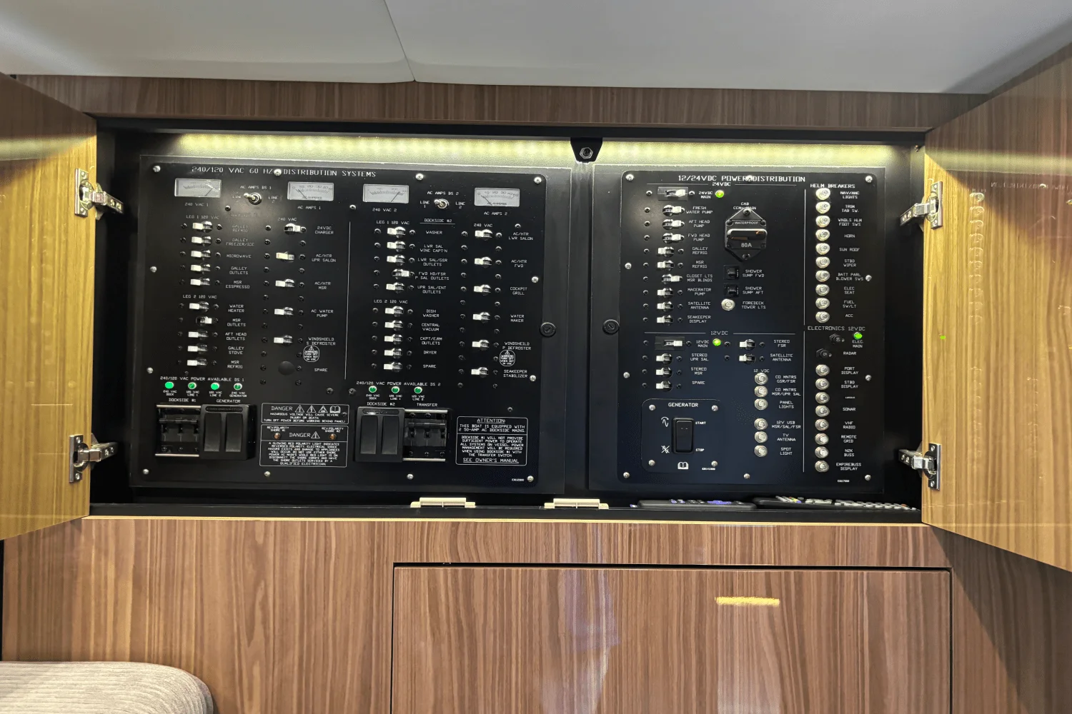 2024 Cruisers Yachts 60 CANTIUS Image Thumbnail #36