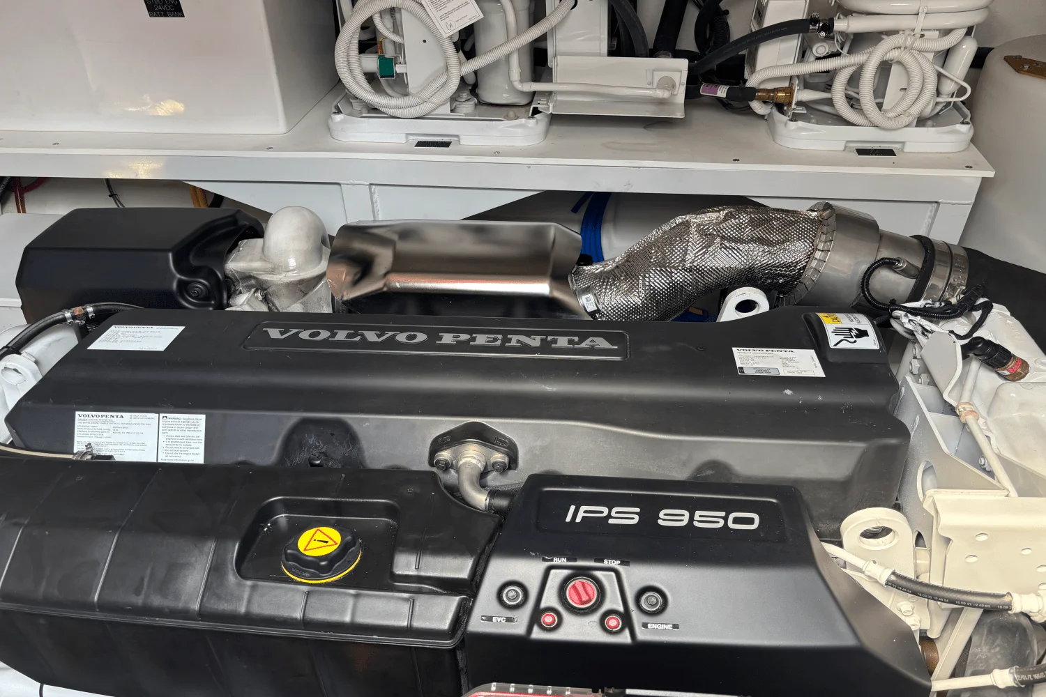 2024 Cruisers Yachts 60 CANTIUS Image Thumbnail #64