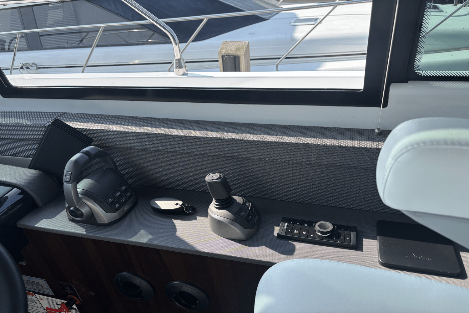 2024 Cruisers Yachts 60 CANTIUS Image Thumbnail #24