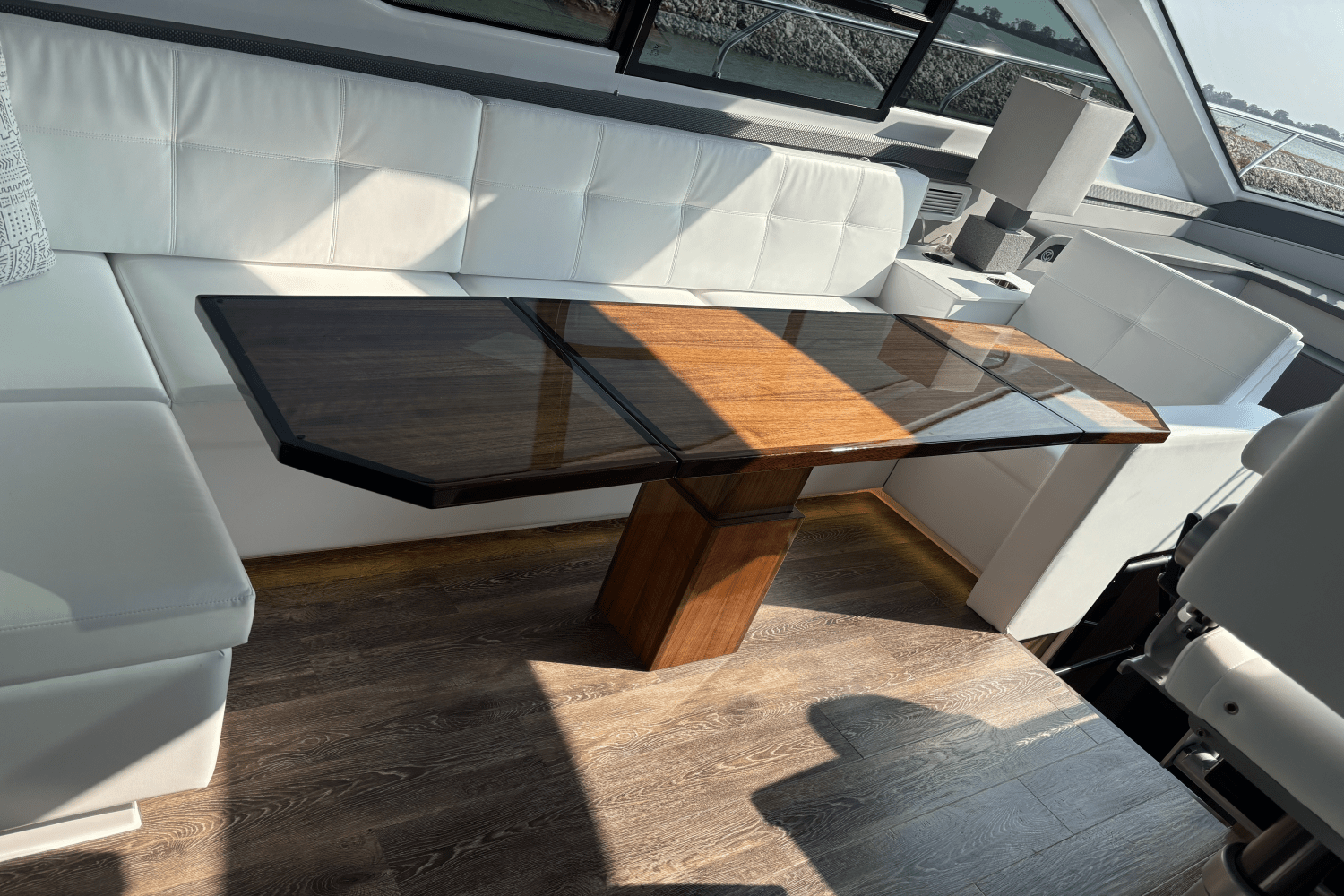 2024 Cruisers Yachts 60 CANTIUS Image Thumbnail #16